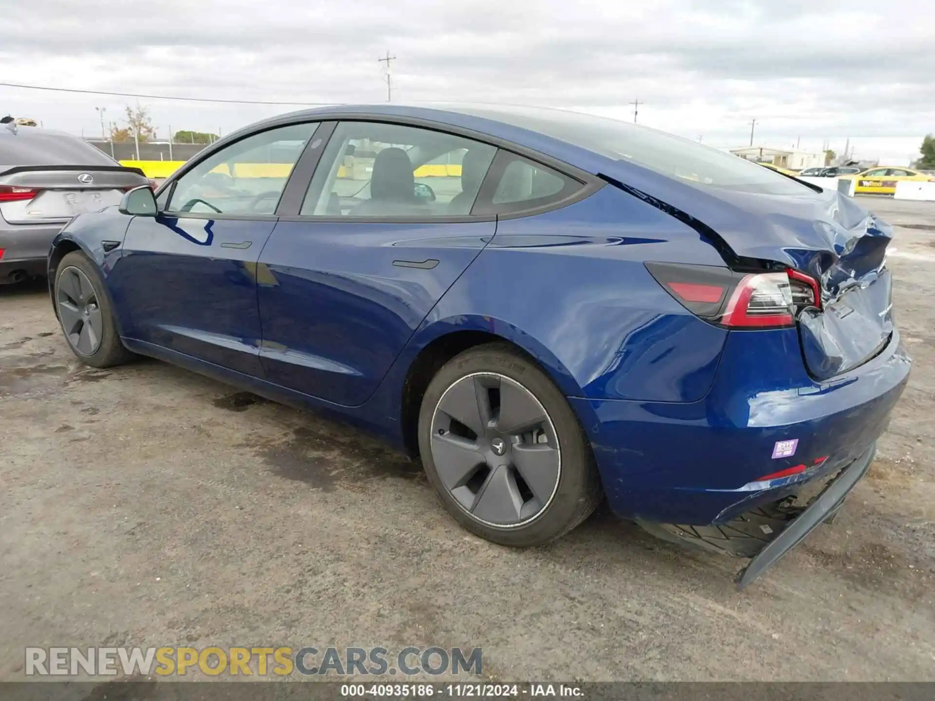 3 Photograph of a damaged car 5YJ3E1EB0NF165151 TESLA MODEL 3 2022