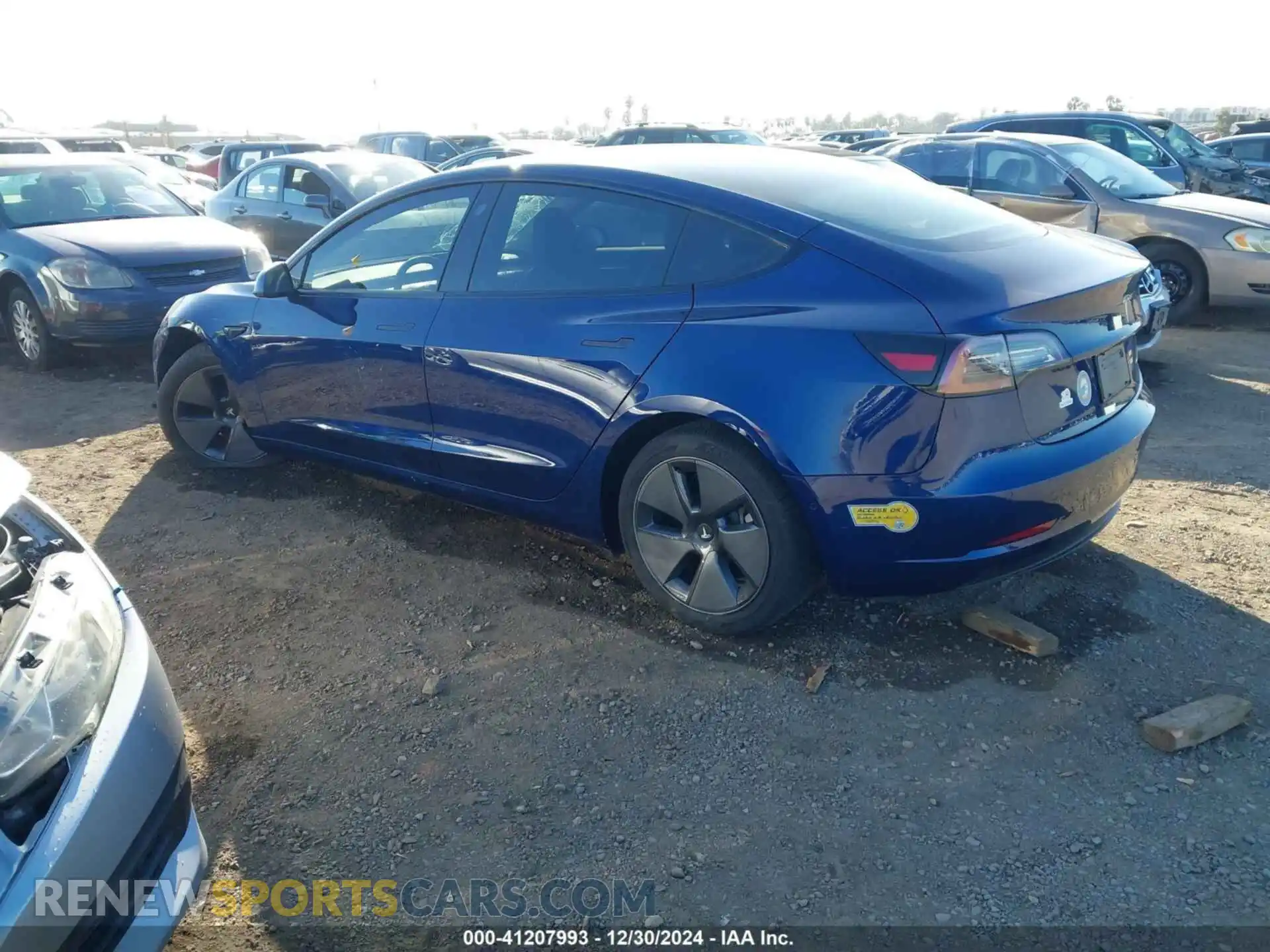 3 Photograph of a damaged car 5YJ3E1EB0NF240348 TESLA MODEL 3 2022