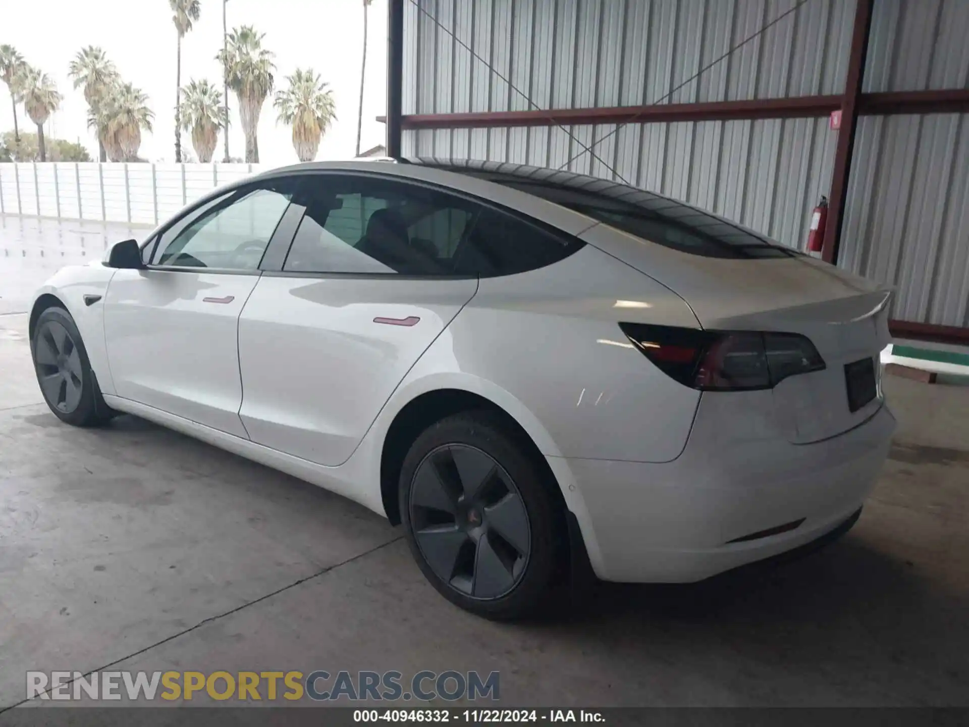 3 Photograph of a damaged car 5YJ3E1EB0NF256081 TESLA MODEL 3 2022