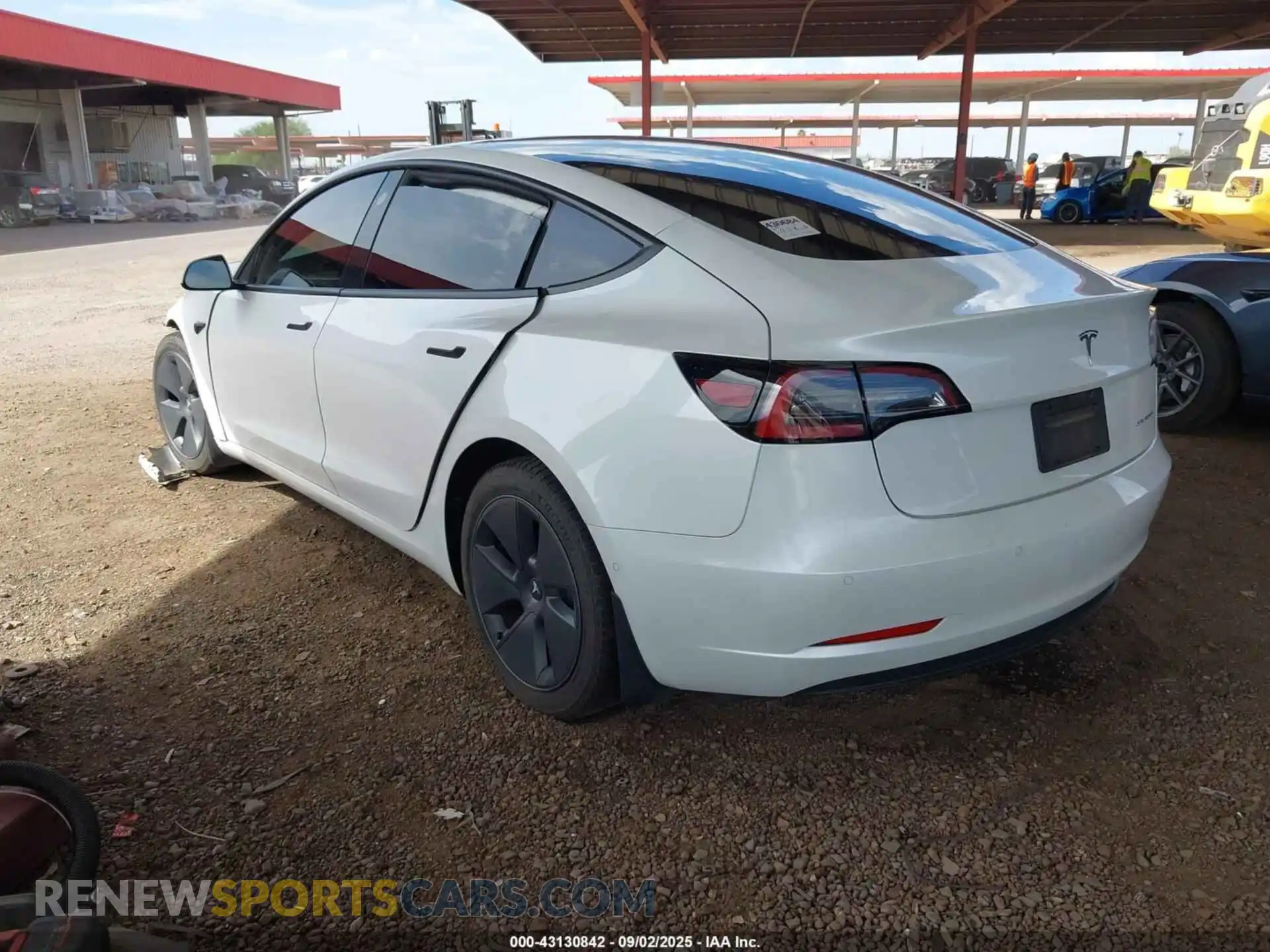 3 Photograph of a damaged car 5YJ3E1EB0NF256324 TESLA MODEL 3 2022