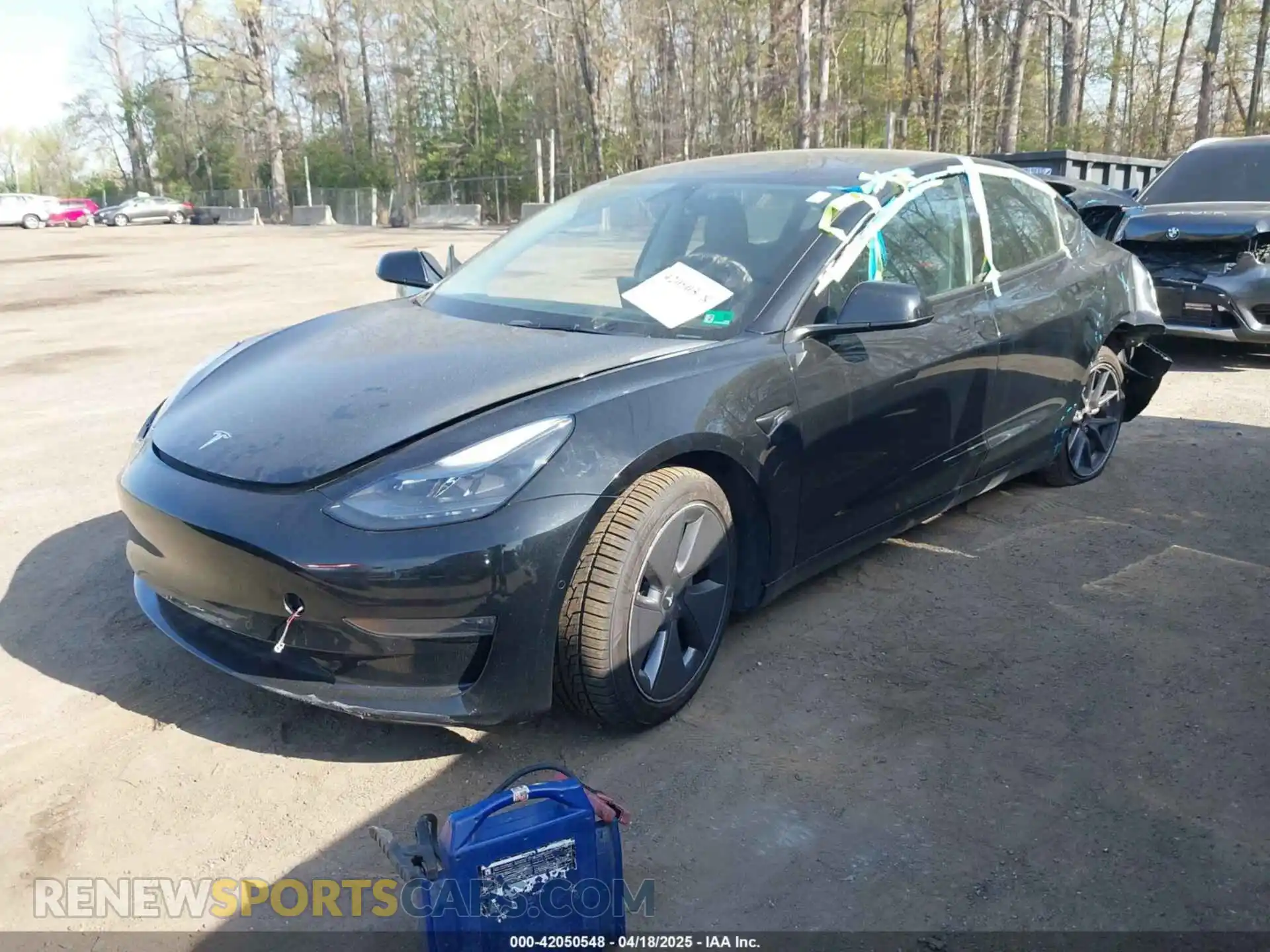 2 Photograph of a damaged car 5YJ3E1EB0NF256629 TESLA MODEL 3 2022