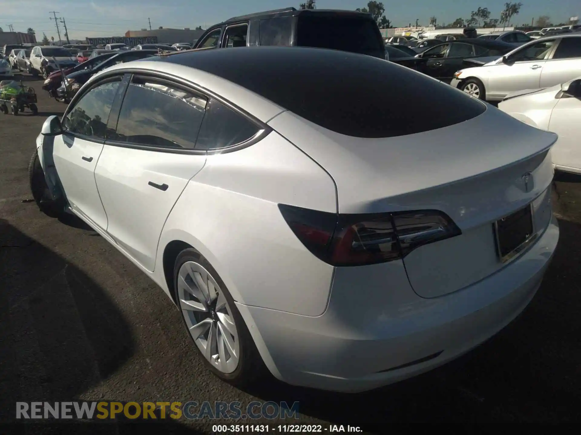 3 Photograph of a damaged car 5YJ3E1EB0NF317428 TESLA MODEL 3 2022