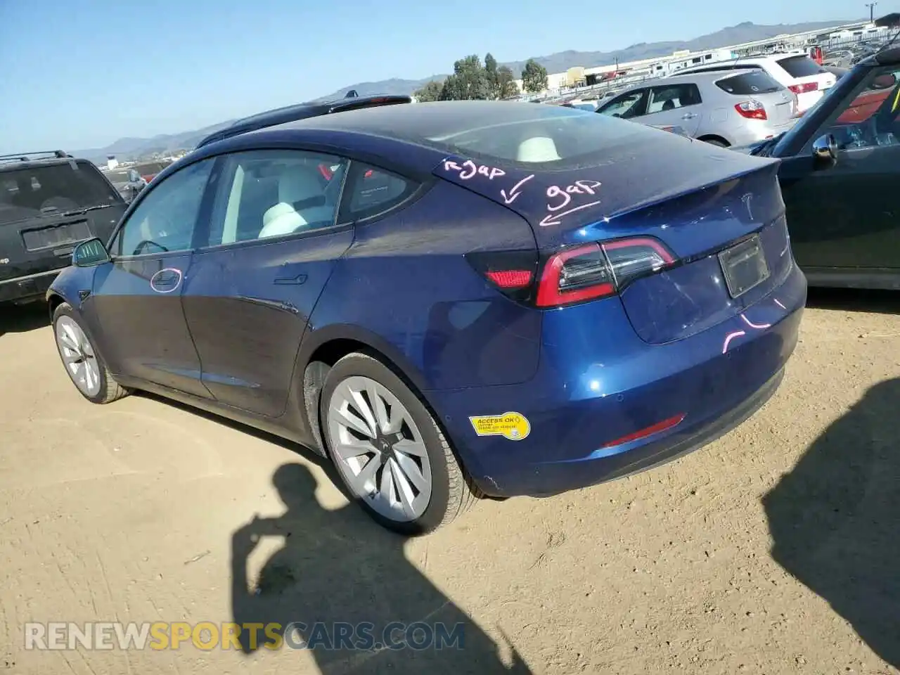 2 Photograph of a damaged car 5YJ3E1EB0NF361204 TESLA MODEL 3 2022