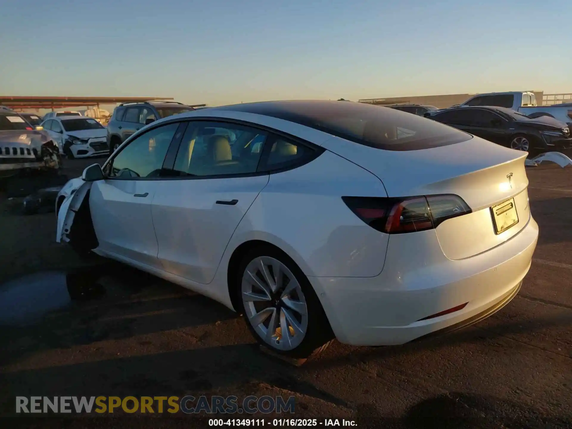 3 Photograph of a damaged car 5YJ3E1EB1NF129310 TESLA MODEL 3 2022