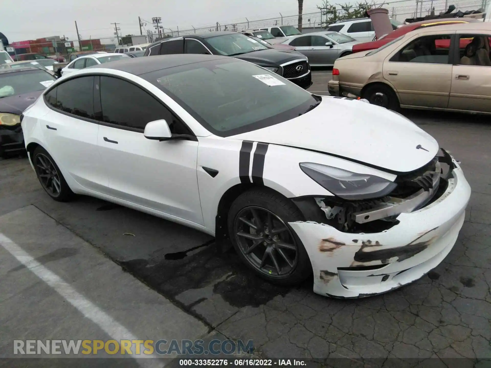 1 Photograph of a damaged car 5YJ3E1EB1NF132160 TESLA MODEL 3 2022
