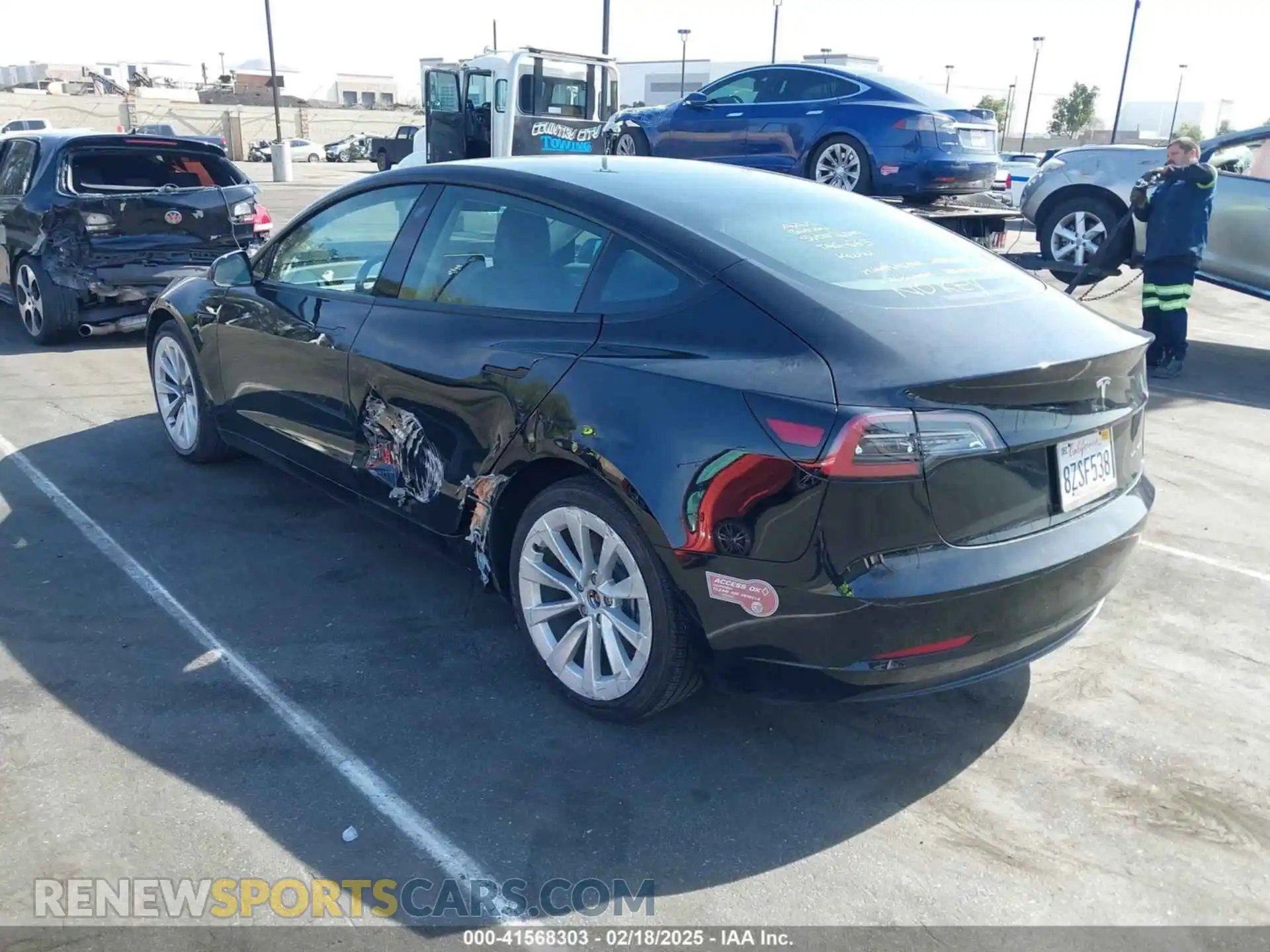 3 Photograph of a damaged car 5YJ3E1EB1NF133356 TESLA MODEL 3 2022