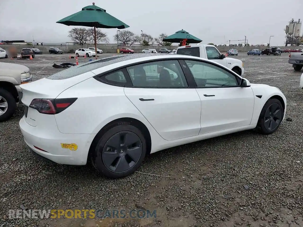 3 Photograph of a damaged car 5YJ3E1EB1NF135351 TESLA MODEL 3 2022