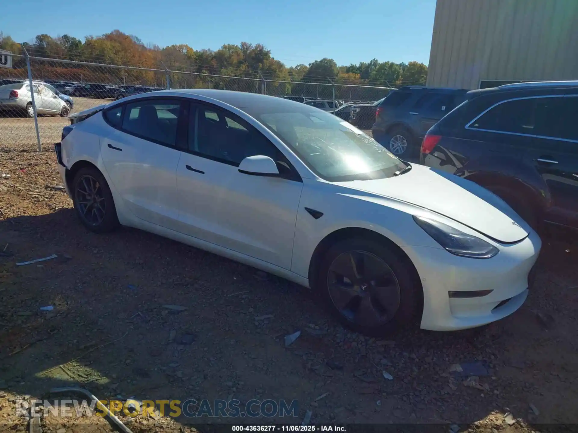 1 Photograph of a damaged car 5YJ3E1EB1NF172979 TESLA MODEL 3 2022