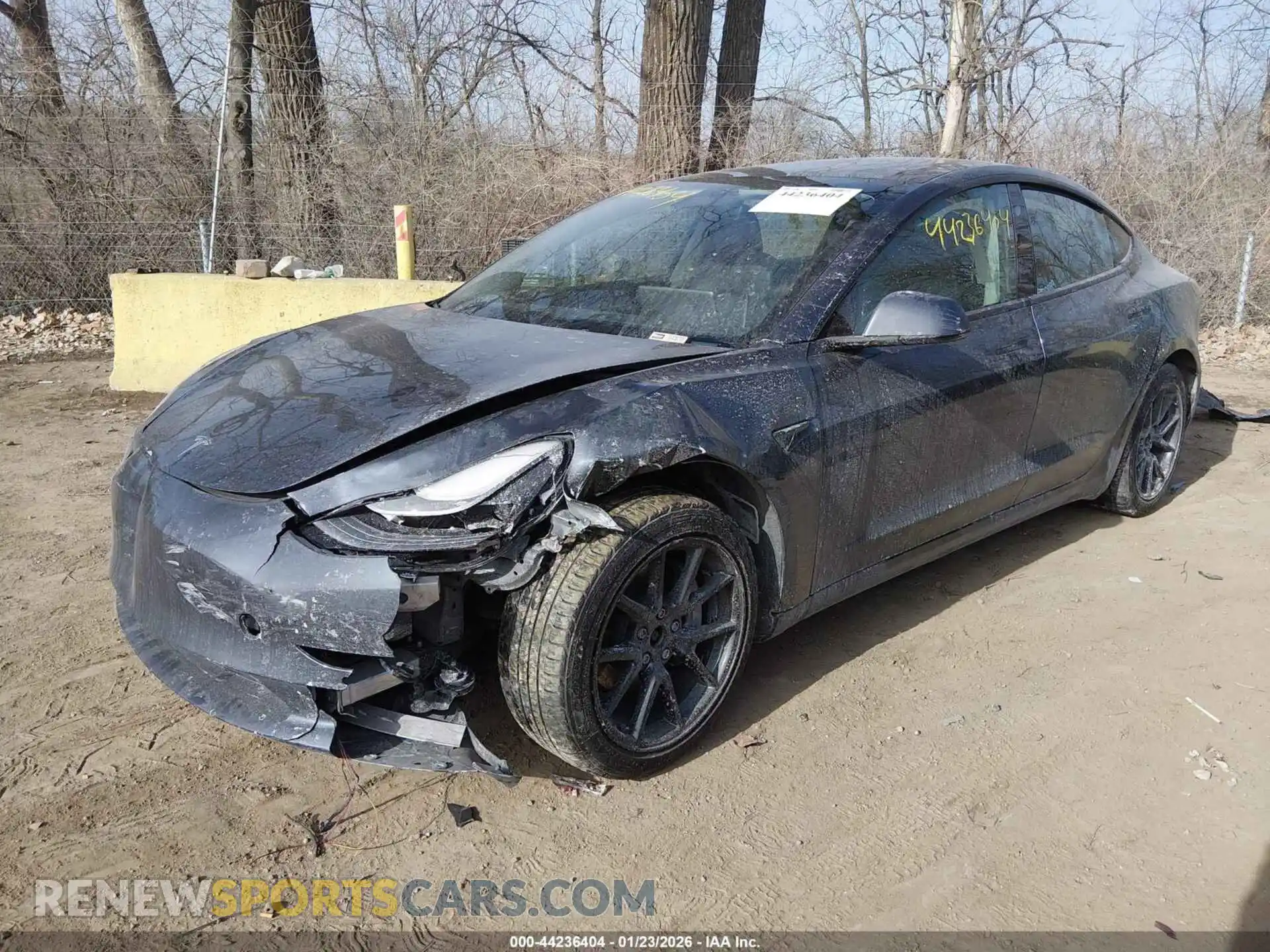 2 Photograph of a damaged car 5YJ3E1EB1NF190947 TESLA MODEL 3 2022