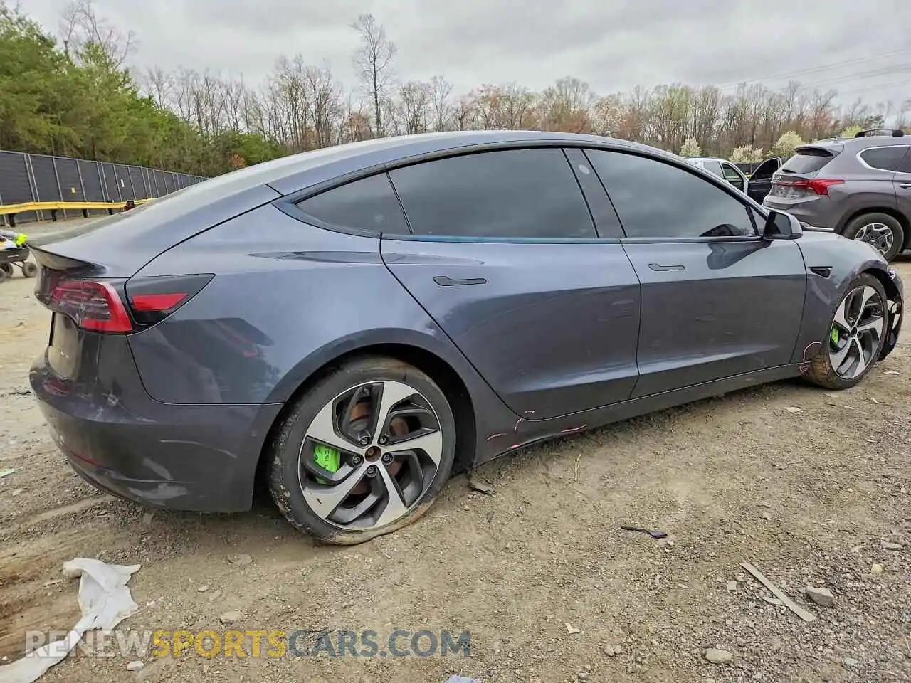 3 Photograph of a damaged car 5YJ3E1EB1NF192388 TESLA MODEL 3 2022