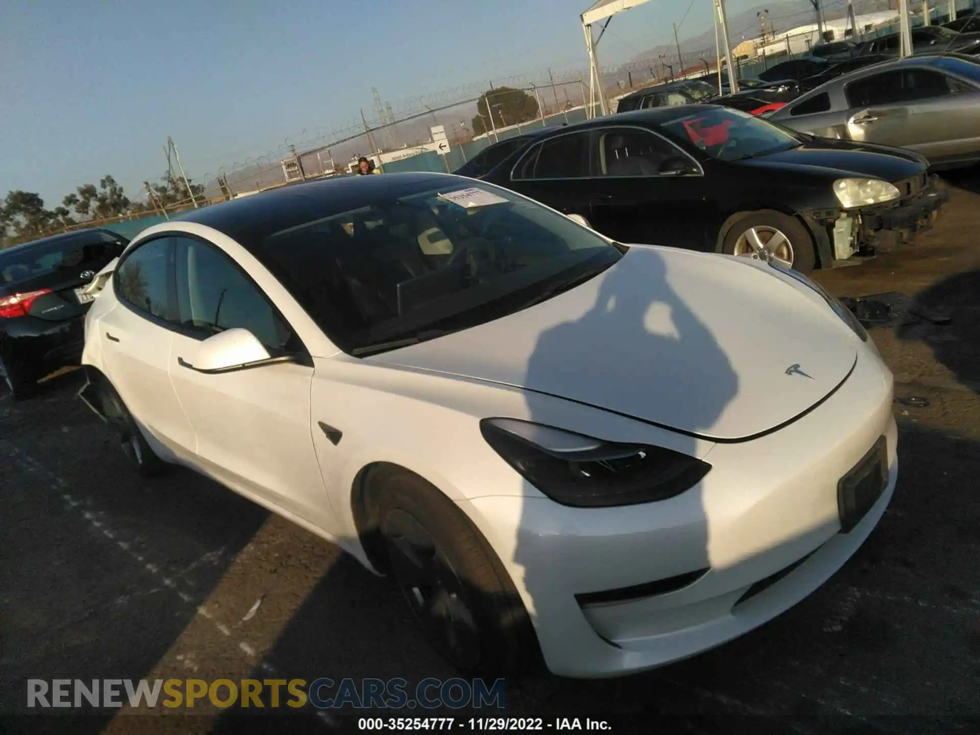 1 Фотография поврежденного автомобиля 5YJ3E1EB1NF222229 TESLA MODEL 3 2022