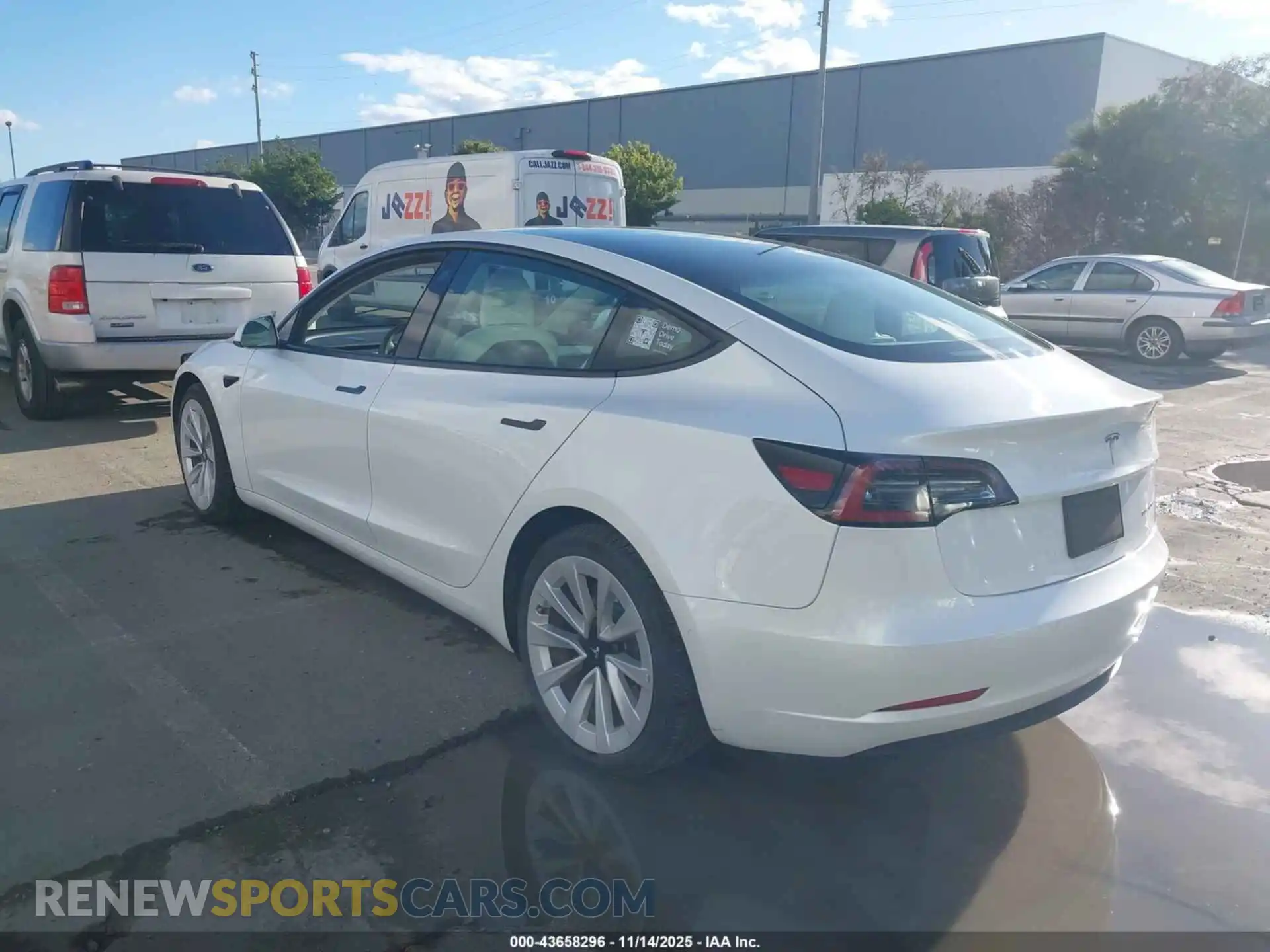 3 Photograph of a damaged car 5YJ3E1EB1NF228113 TESLA MODEL 3 2022