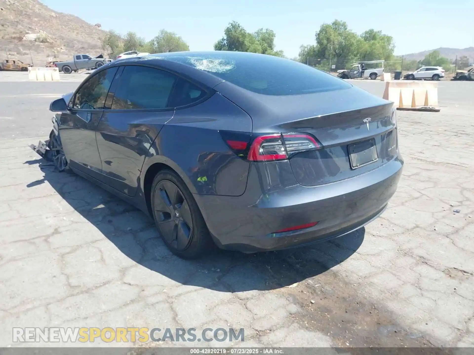 3 fotografías del automóvil dañado 5YJ3E1EB1NF239354 TESLA MODEL 3 2022
