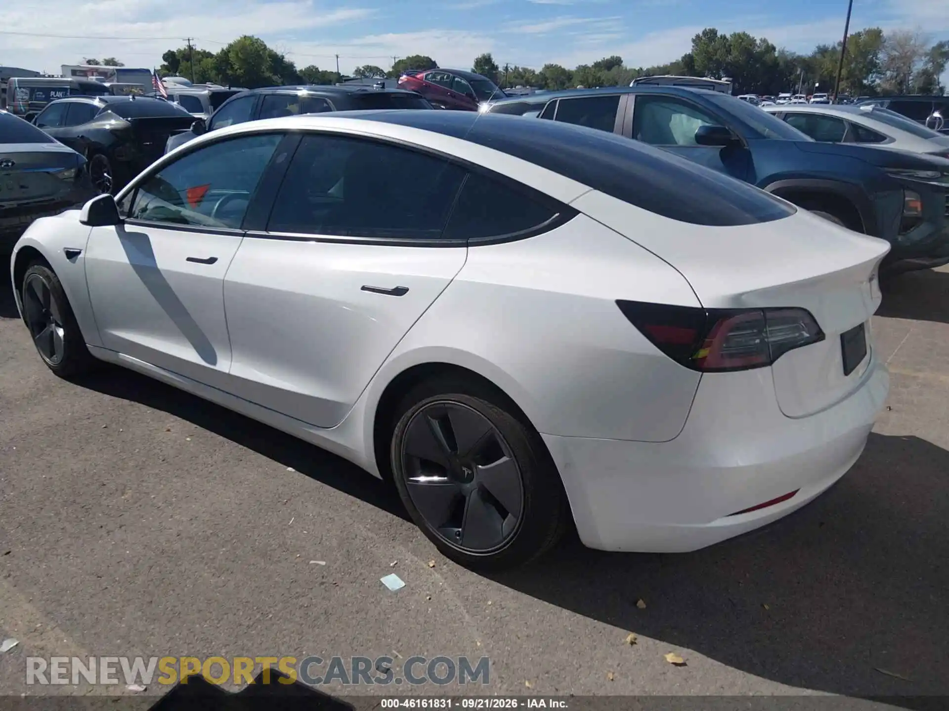 3 Photograph of a damaged car 5YJ3E1EB1NF257885 TESLA MODEL 3 2022