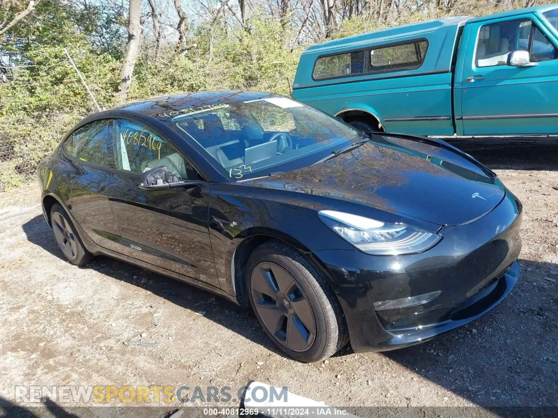 1 Photograph of a damaged car 5YJ3E1EB1NF260950 TESLA MODEL 3 2022