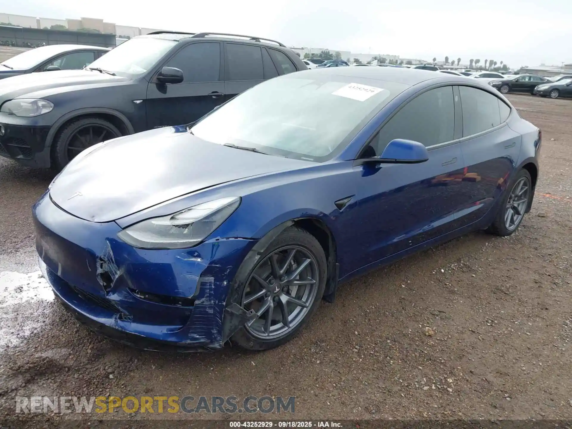2 Photograph of a damaged car 5YJ3E1EB1NF267512 TESLA MODEL 3 2022