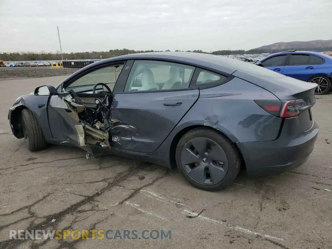 2 Photograph of a damaged car 5YJ3E1EB1NF268708 TESLA MODEL 3 2022