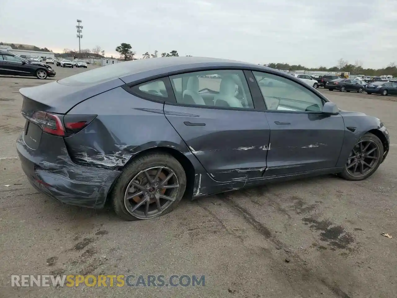3 Photograph of a damaged car 5YJ3E1EB1NF268708 TESLA MODEL 3 2022