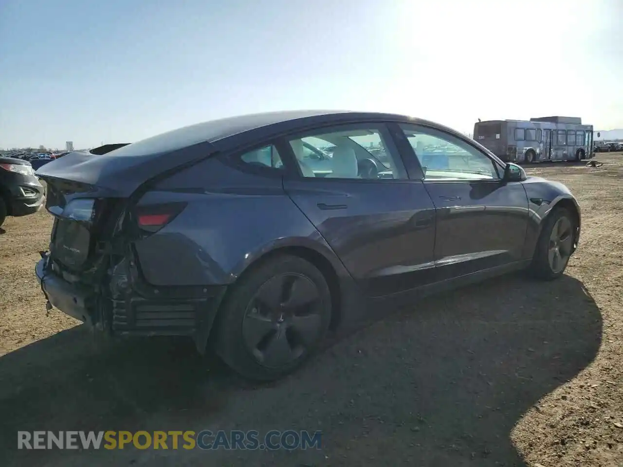 3 Photograph of a damaged car 5YJ3E1EB1NF270328 TESLA MODEL 3 2022