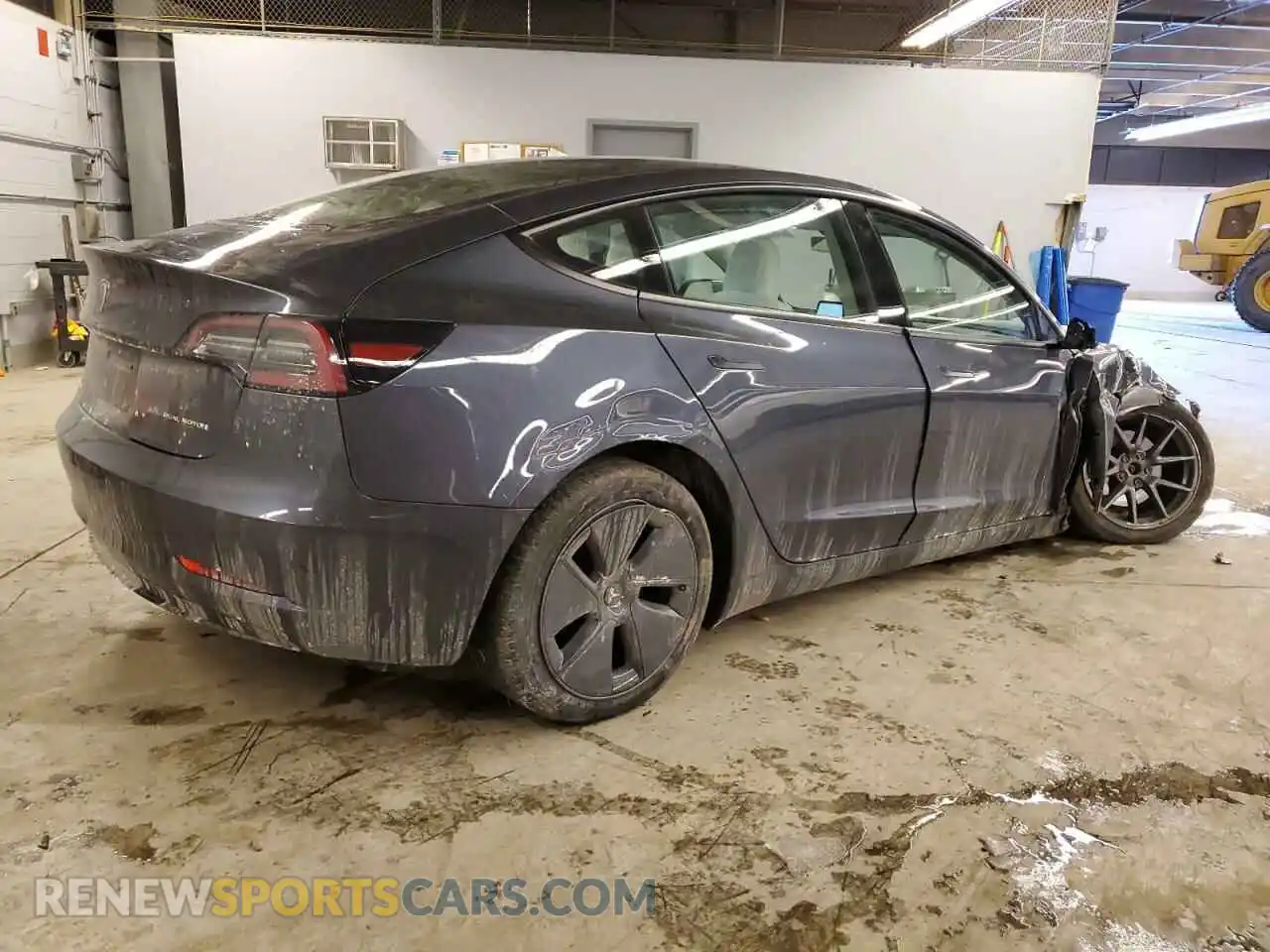 3 Photograph of a damaged car 5YJ3E1EB1NF317762 TESLA MODEL 3 2022