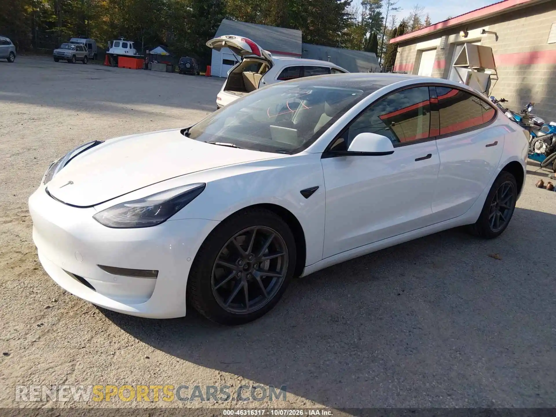 2 Photograph of a damaged car 5YJ3E1EB1NF324565 TESLA MODEL 3 2022