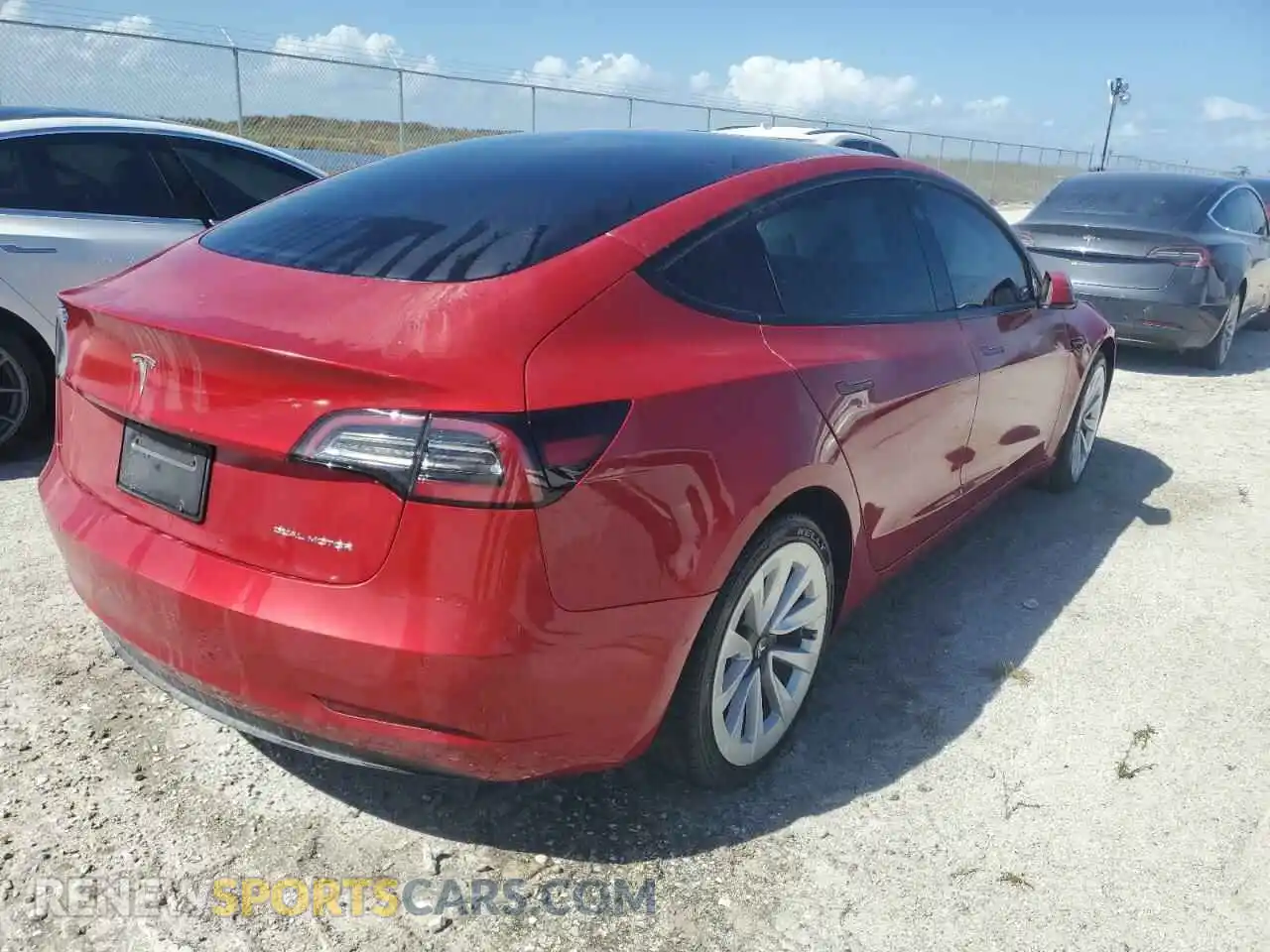 3 Photograph of a damaged car 5YJ3E1EB1NF328695 TESLA MODEL 3 2022