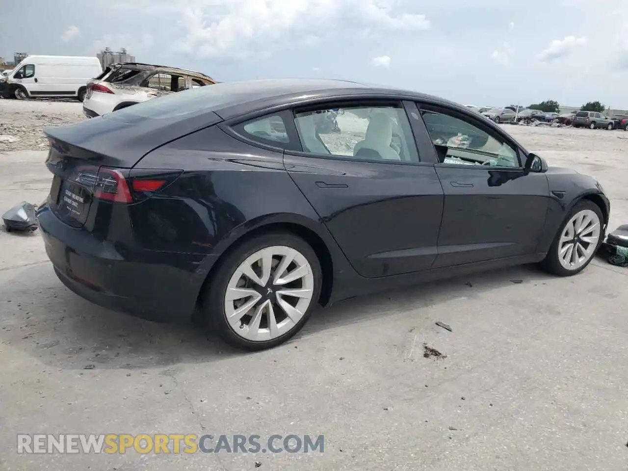 3 Photograph of a damaged car 5YJ3E1EB2NF115268 TESLA MODEL 3 2022