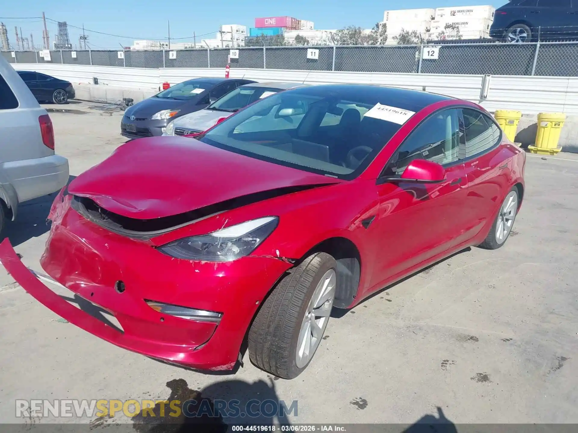 2 Photograph of a damaged car 5YJ3E1EB2NF128182 TESLA MODEL 3 2022