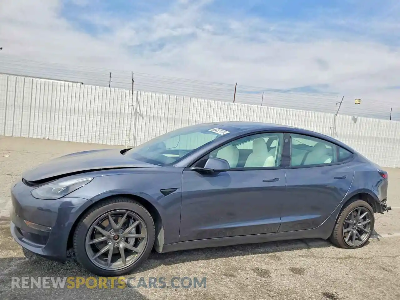 1 Photograph of a damaged car 5YJ3E1EB2NF136752 TESLA MODEL 3 2022