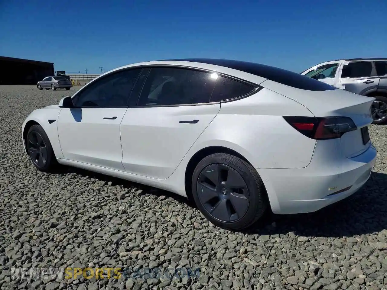 2 Photograph of a damaged car 5YJ3E1EB2NF138792 TESLA MODEL 3 2022