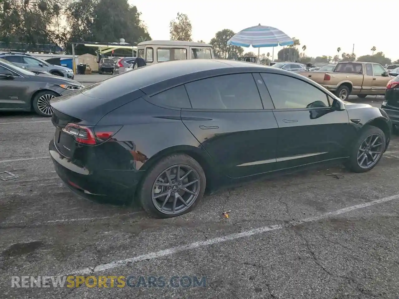 3 Photograph of a damaged car 5YJ3E1EB2NF154779 TESLA MODEL 3 2022
