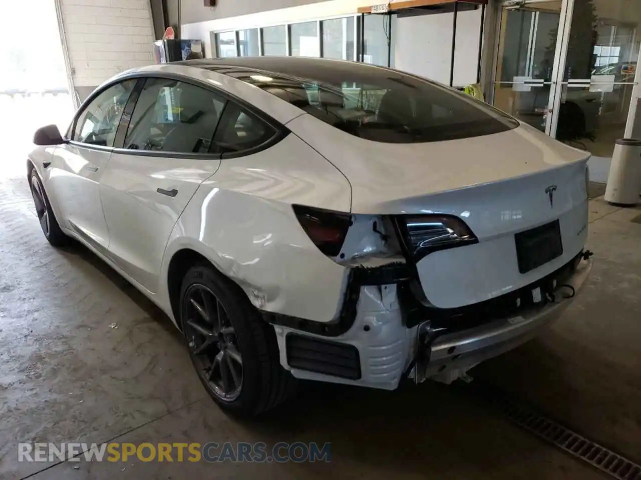 3 Photograph of a damaged car 5YJ3E1EB2NF162185 TESLA MODEL 3 2022
