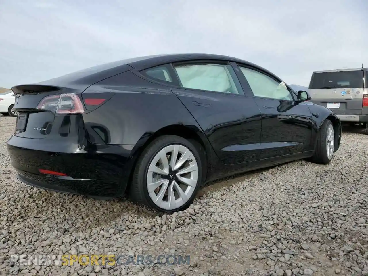 3 Photograph of a damaged car 5YJ3E1EB2NF187927 TESLA MODEL 3 2022
