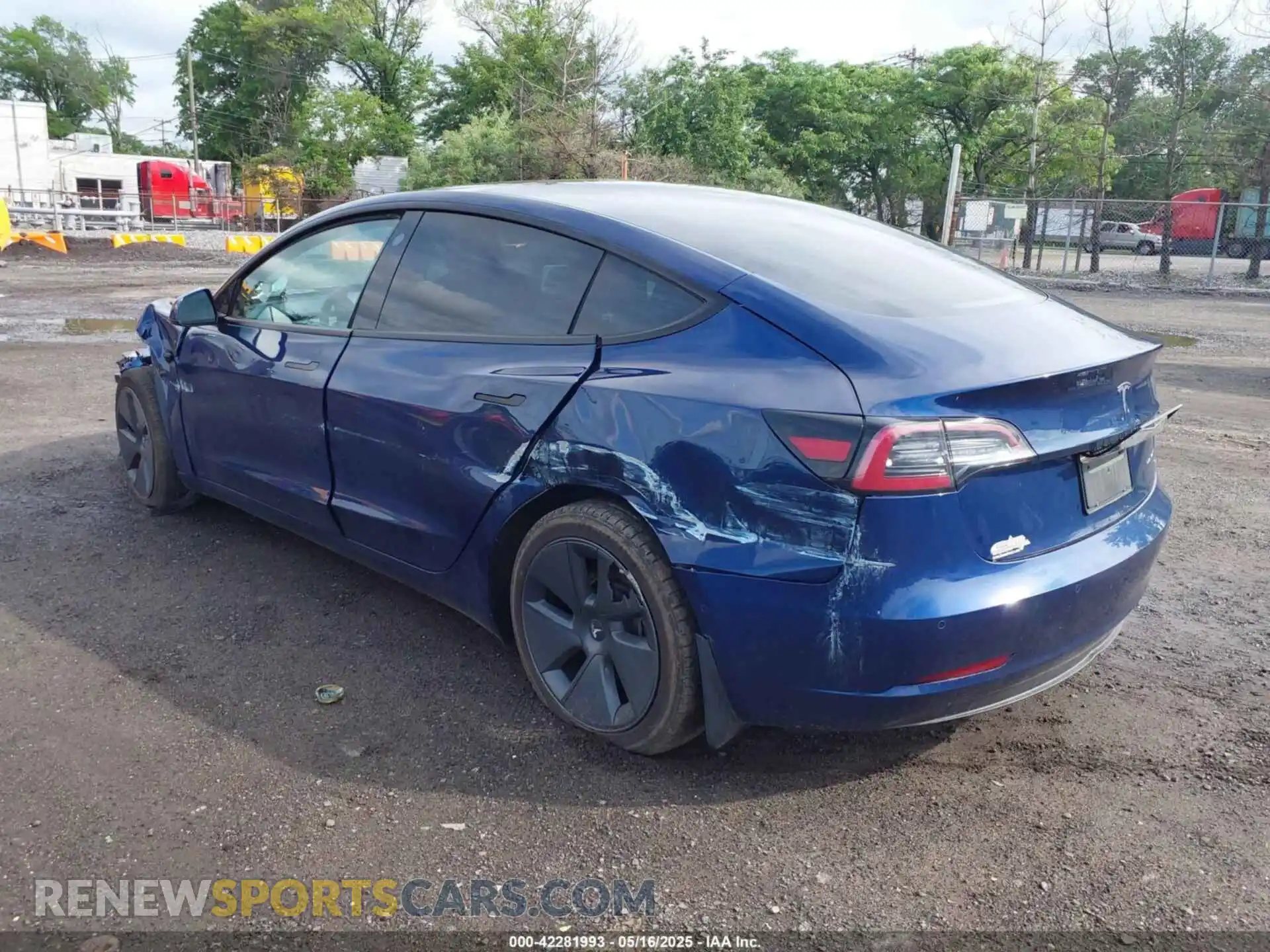 3 Photograph of a damaged car 5YJ3E1EB2NF193808 TESLA MODEL 3 2022