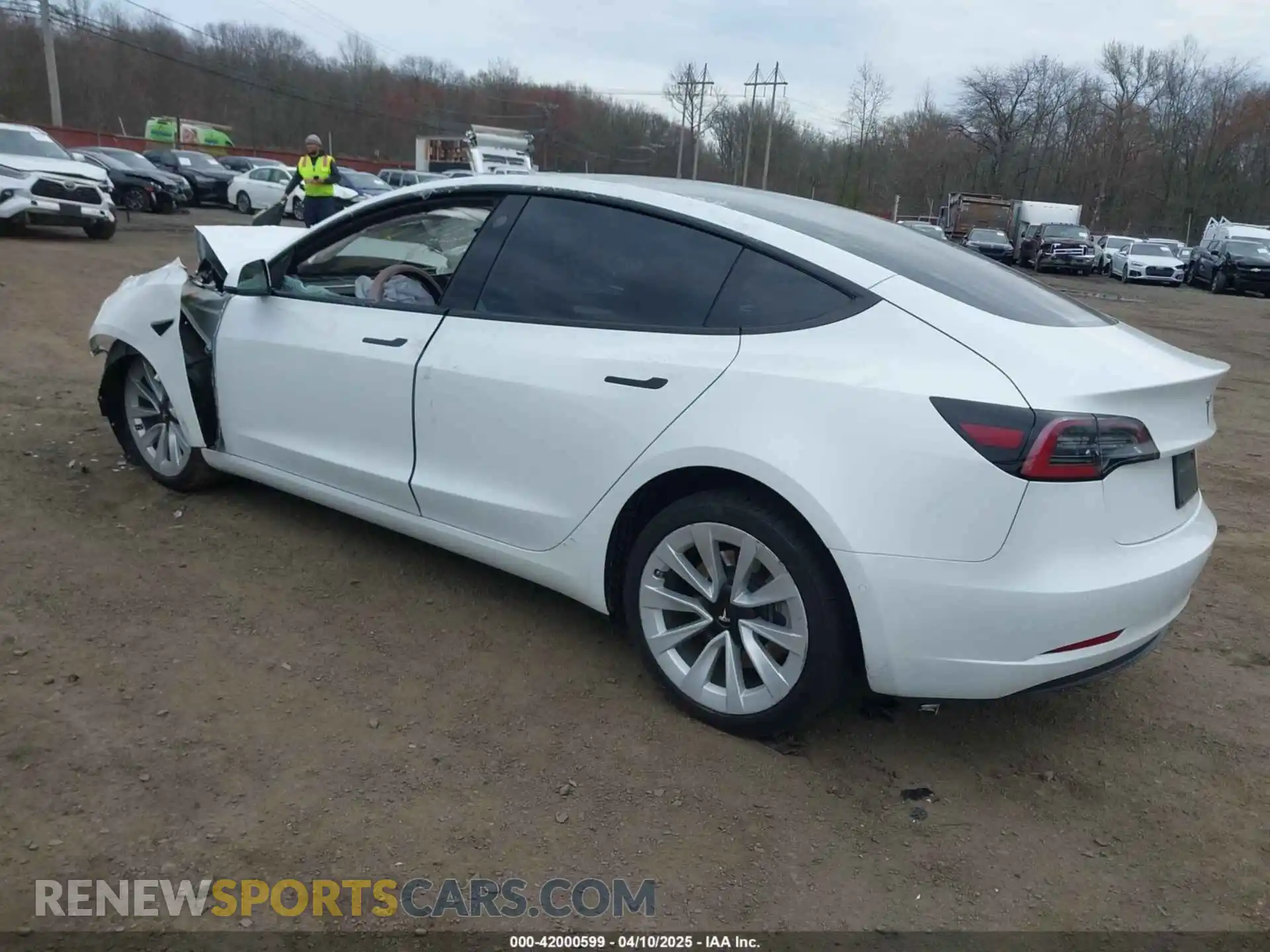 3 Photograph of a damaged car 5YJ3E1EB2NF269947 TESLA MODEL 3 2022
