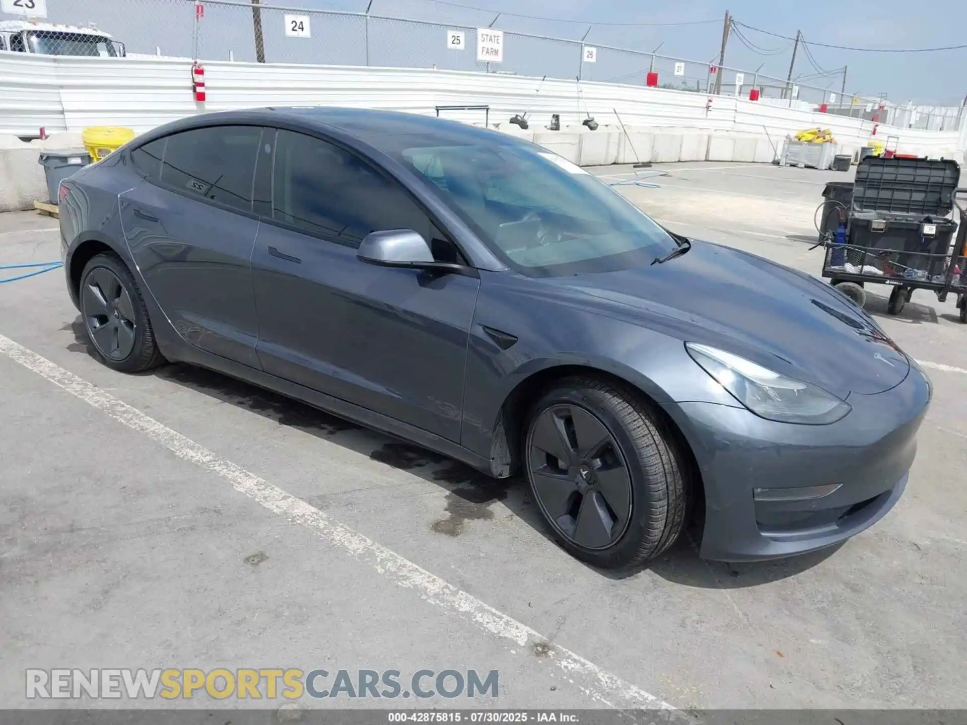 1 Photograph of a damaged car 5YJ3E1EB2NF273156 TESLA MODEL 3 2022