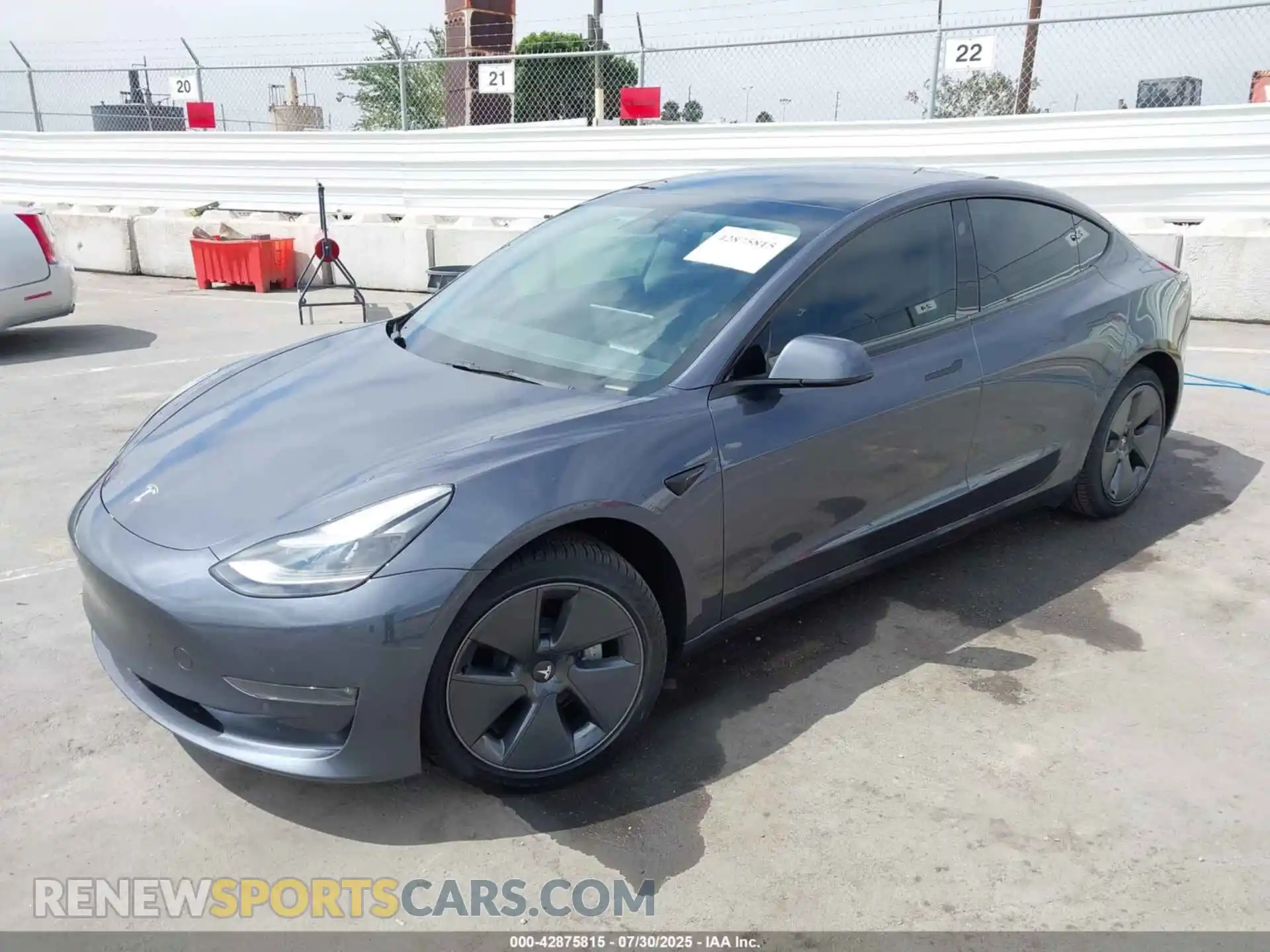2 Photograph of a damaged car 5YJ3E1EB2NF273156 TESLA MODEL 3 2022