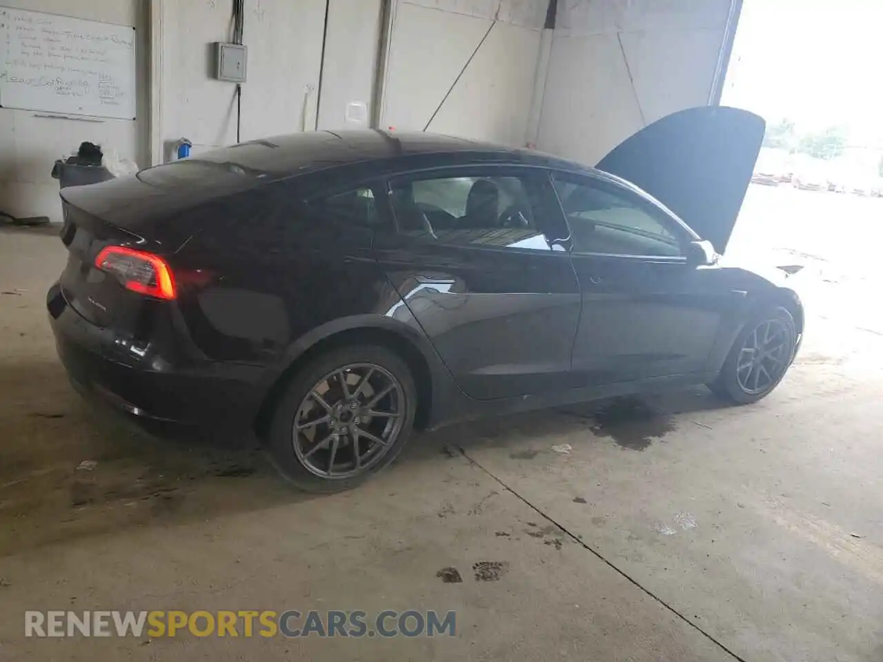 3 Photograph of a damaged car 5YJ3E1EB2NF285646 TESLA MODEL 3 2022