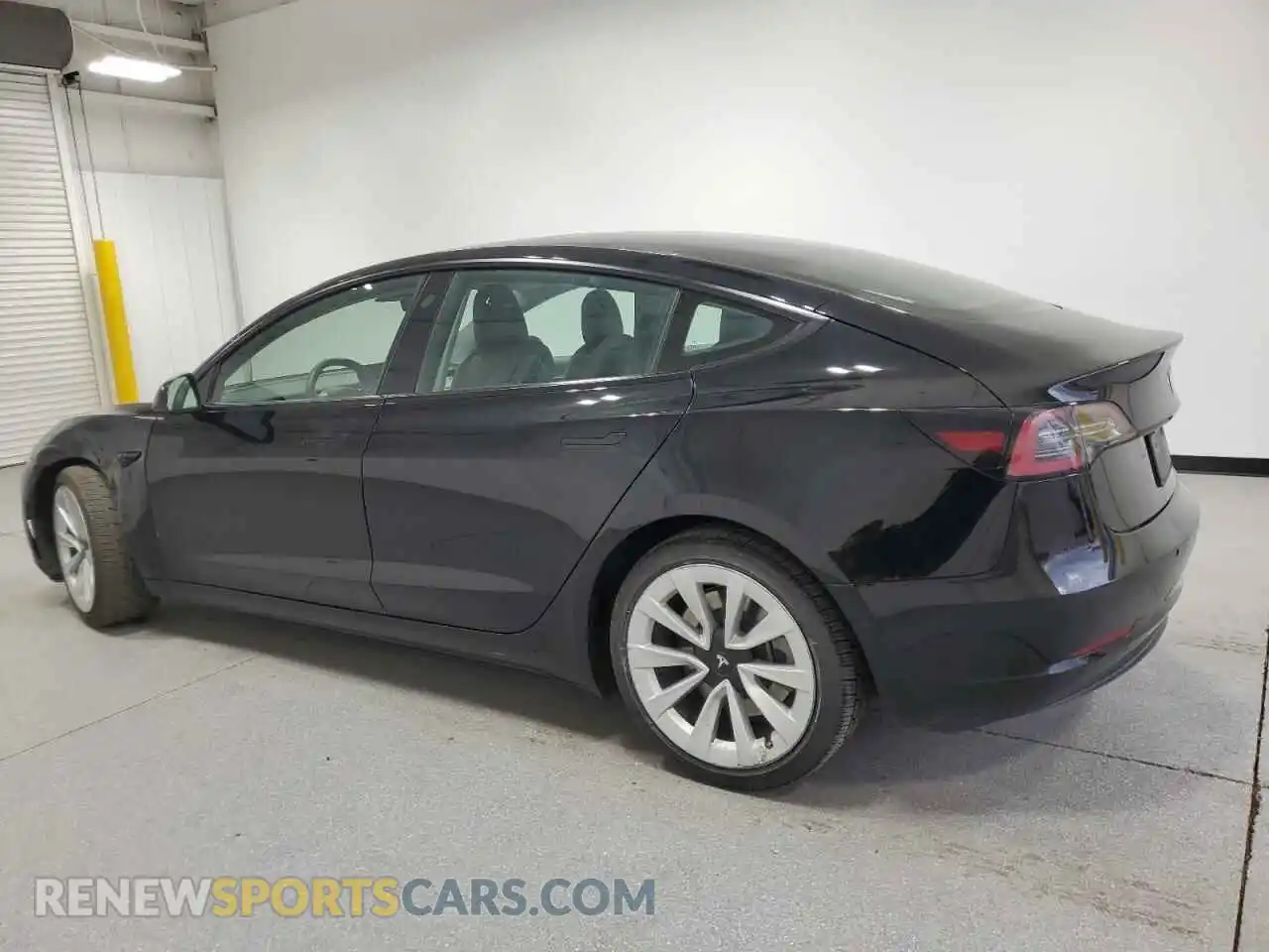 2 Photograph of a damaged car 5YJ3E1EB2NF304891 TESLA MODEL 3 2022