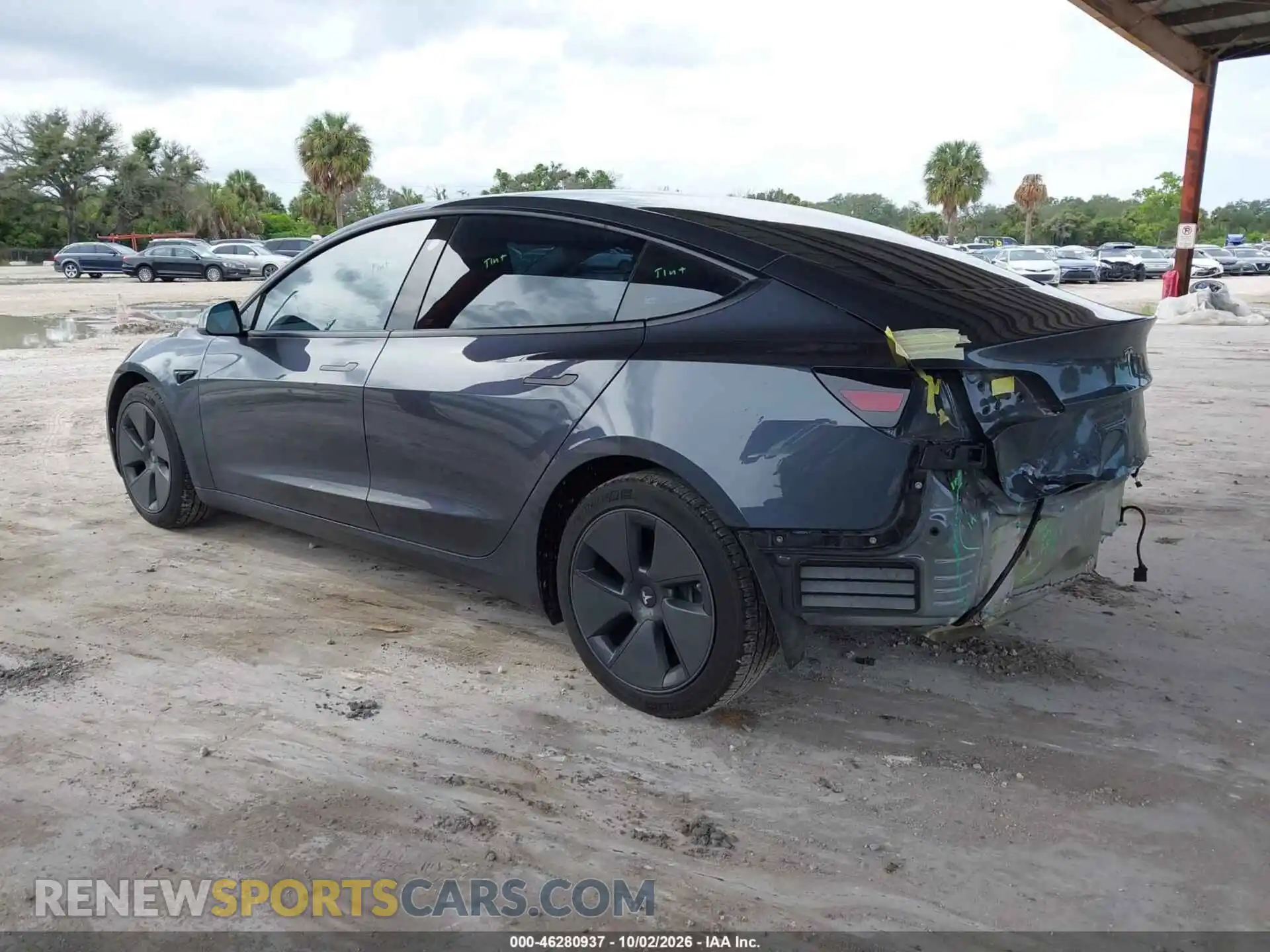 3 Photograph of a damaged car 5YJ3E1EB2NF314563 TESLA MODEL 3 2022