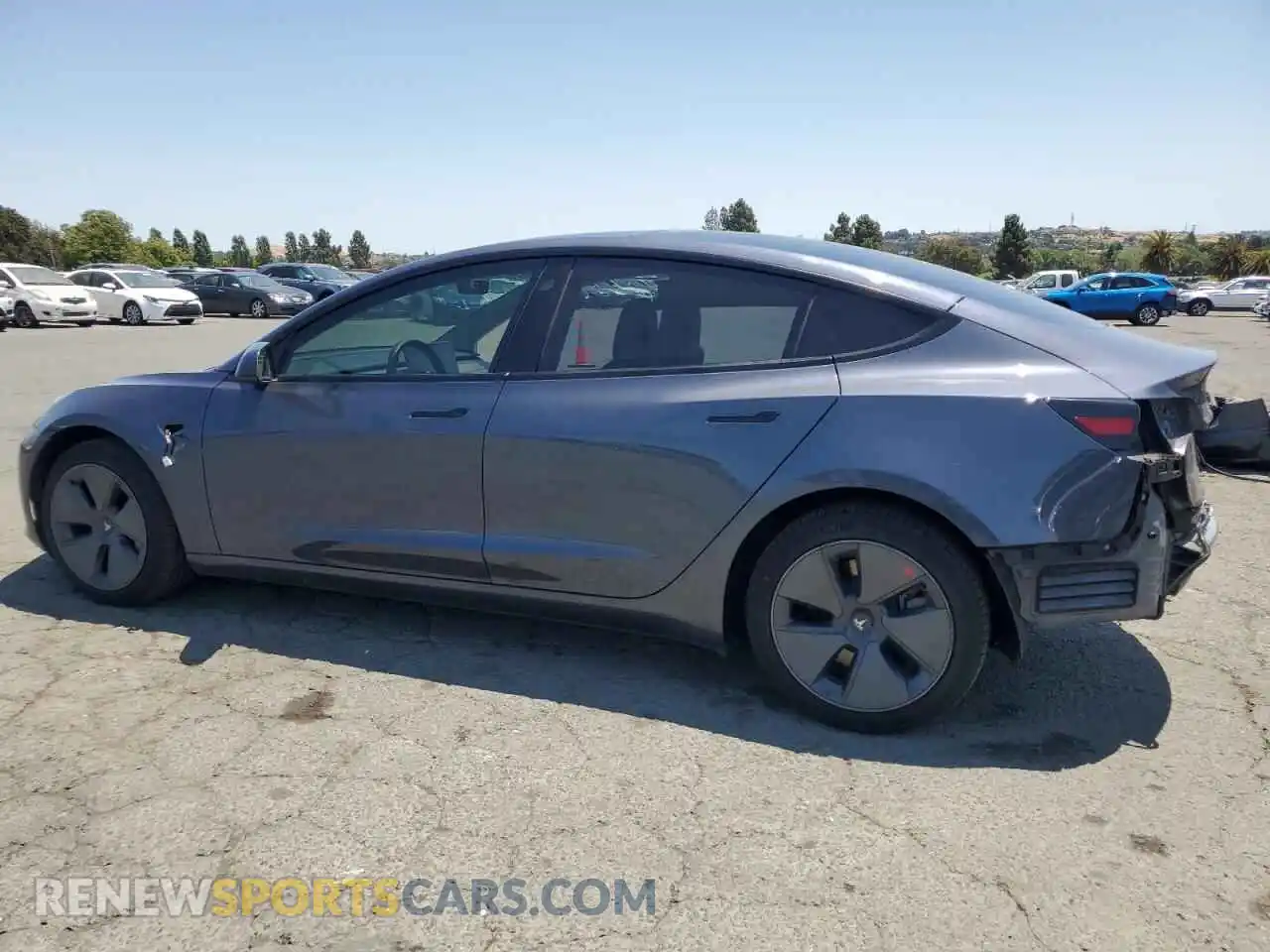 2 Photograph of a damaged car 5YJ3E1EB2NF319634 TESLA MODEL 3 2022