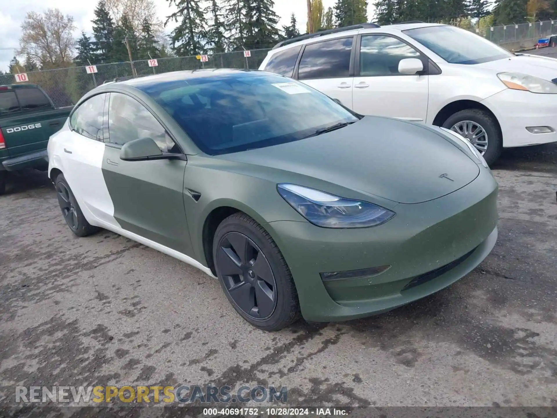 1 Photograph of a damaged car 5YJ3E1EB2NF326941 TESLA MODEL 3 2022