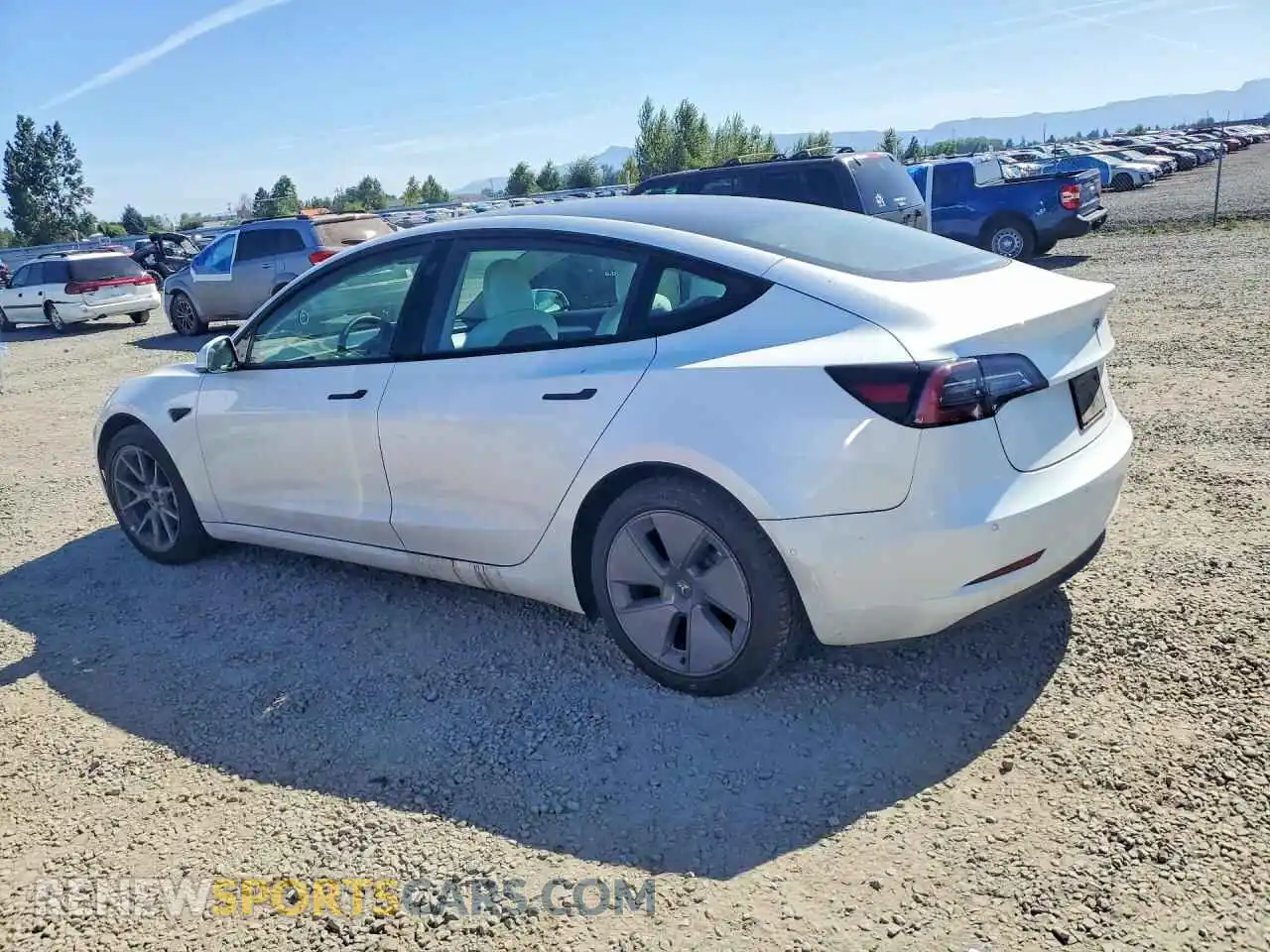 2 Photograph of a damaged car 5YJ3E1EB2NF349605 TESLA MODEL 3 2022
