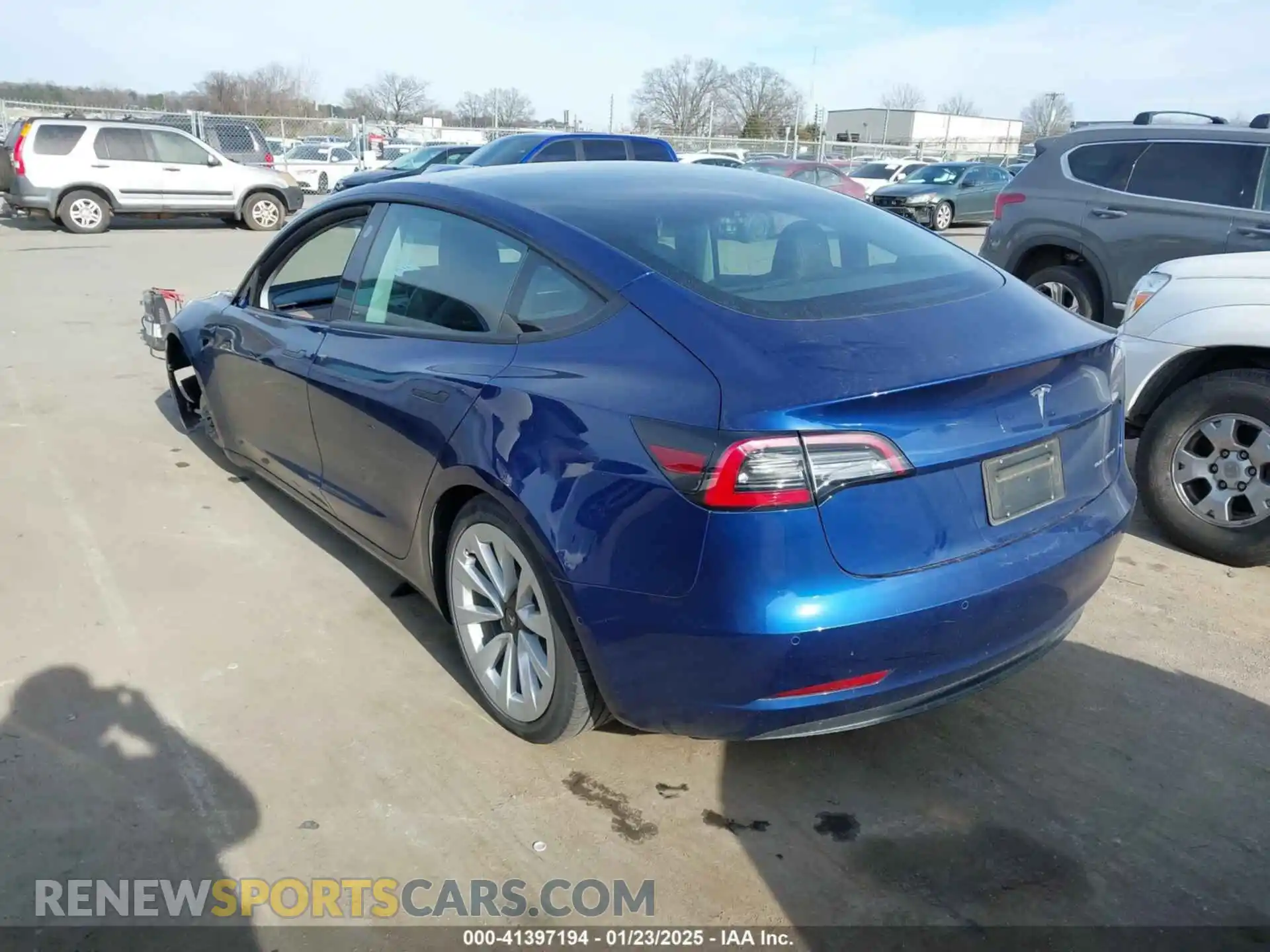 3 Photograph of a damaged car 5YJ3E1EB3NF124075 TESLA MODEL 3 2022