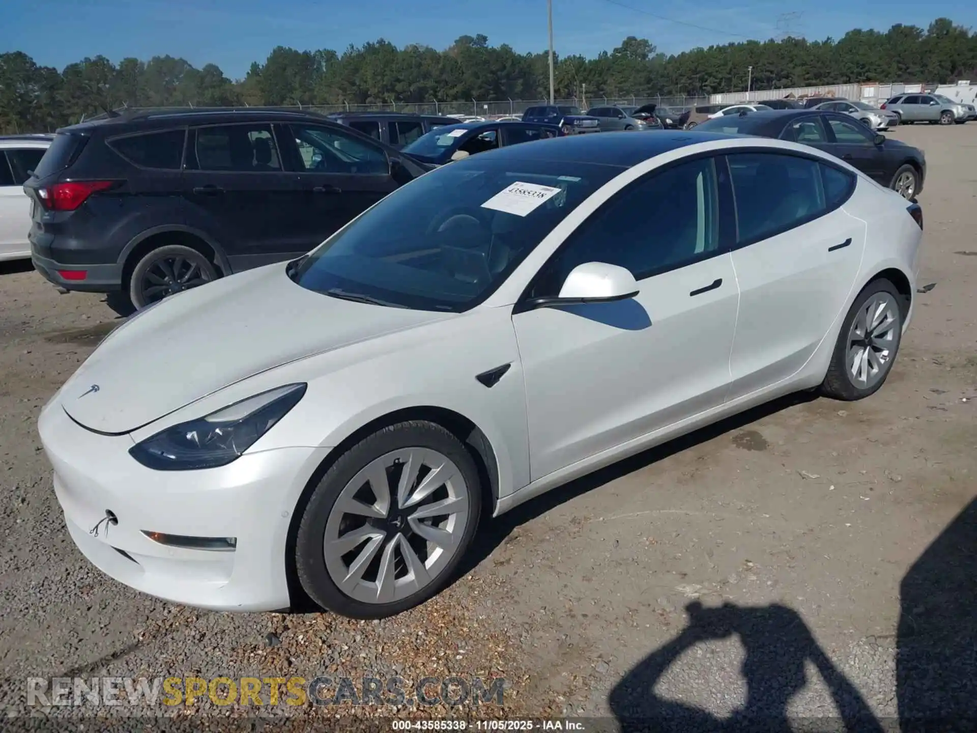 2 Photograph of a damaged car 5YJ3E1EB3NF127347 TESLA MODEL 3 2022