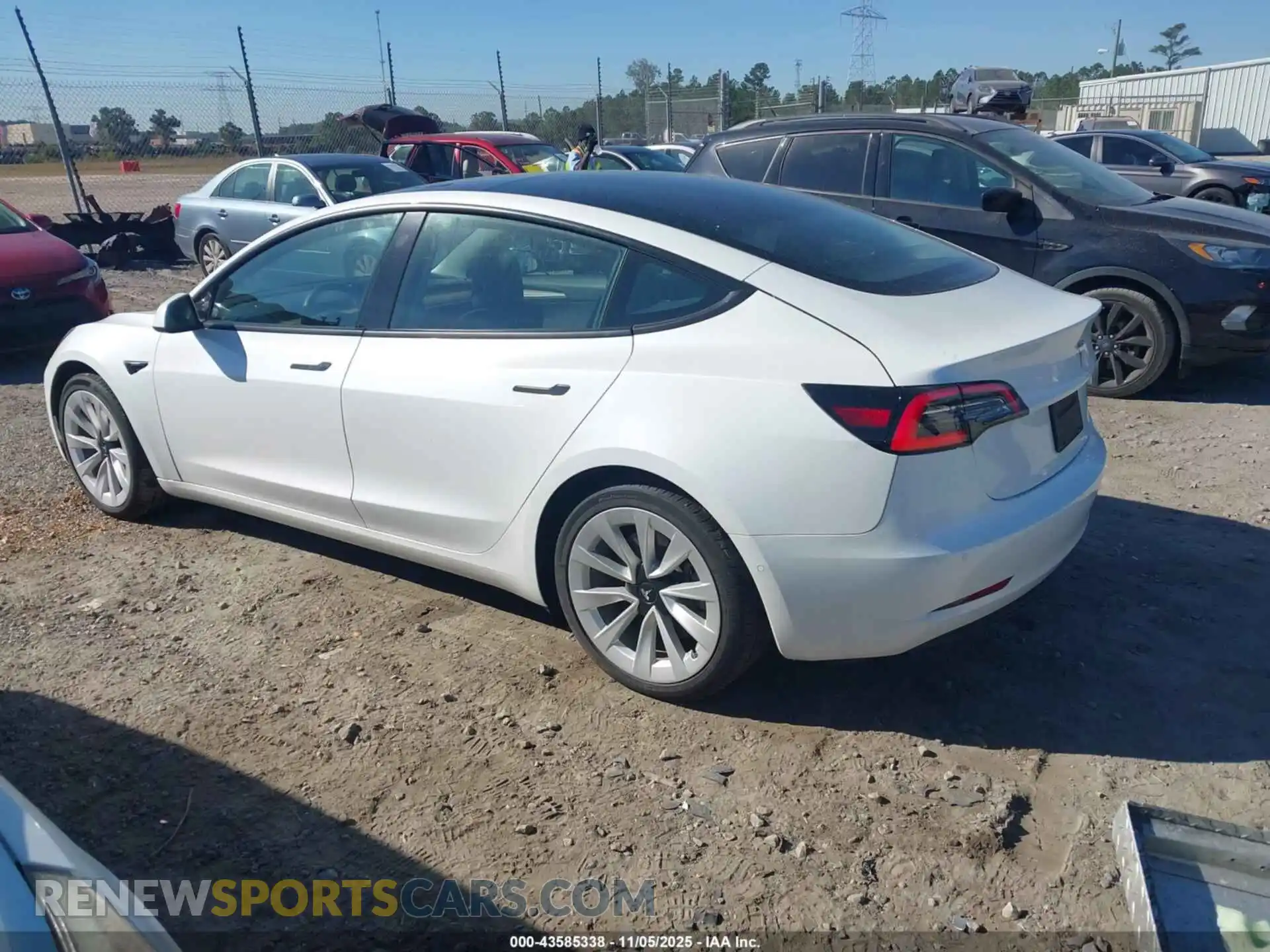 3 Photograph of a damaged car 5YJ3E1EB3NF127347 TESLA MODEL 3 2022