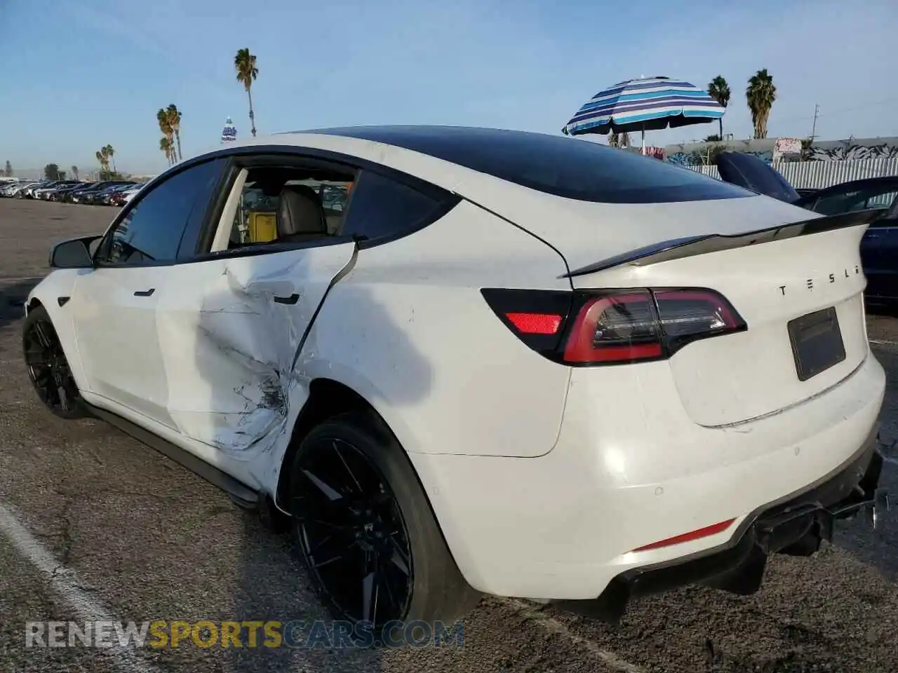 2 Photograph of a damaged car 5YJ3E1EB3NF136114 TESLA MODEL 3 2022
