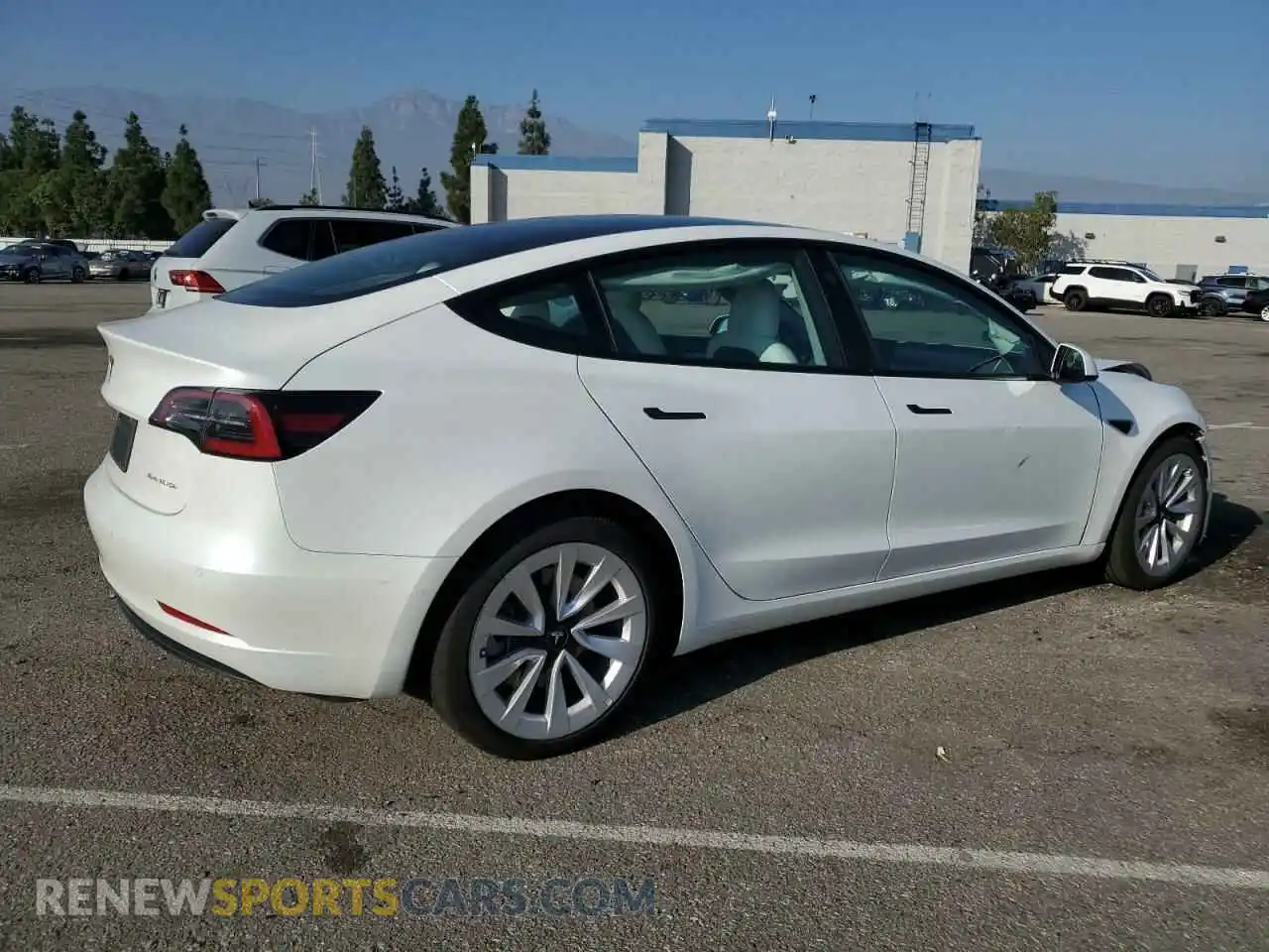 3 Photograph of a damaged car 5YJ3E1EB3NF152684 TESLA MODEL 3 2022
