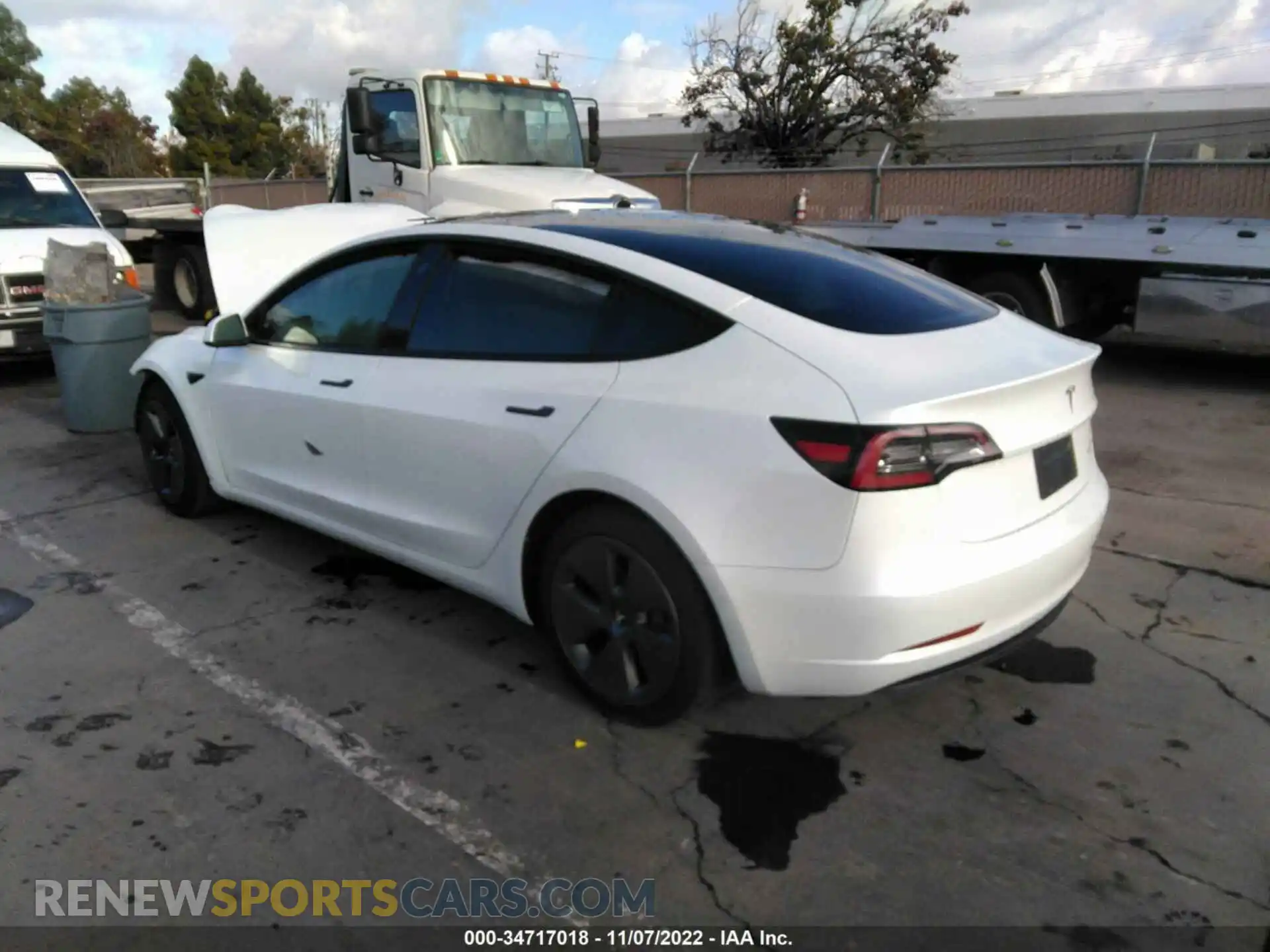 3 Photograph of a damaged car 5YJ3E1EB3NF176970 TESLA MODEL 3 2022