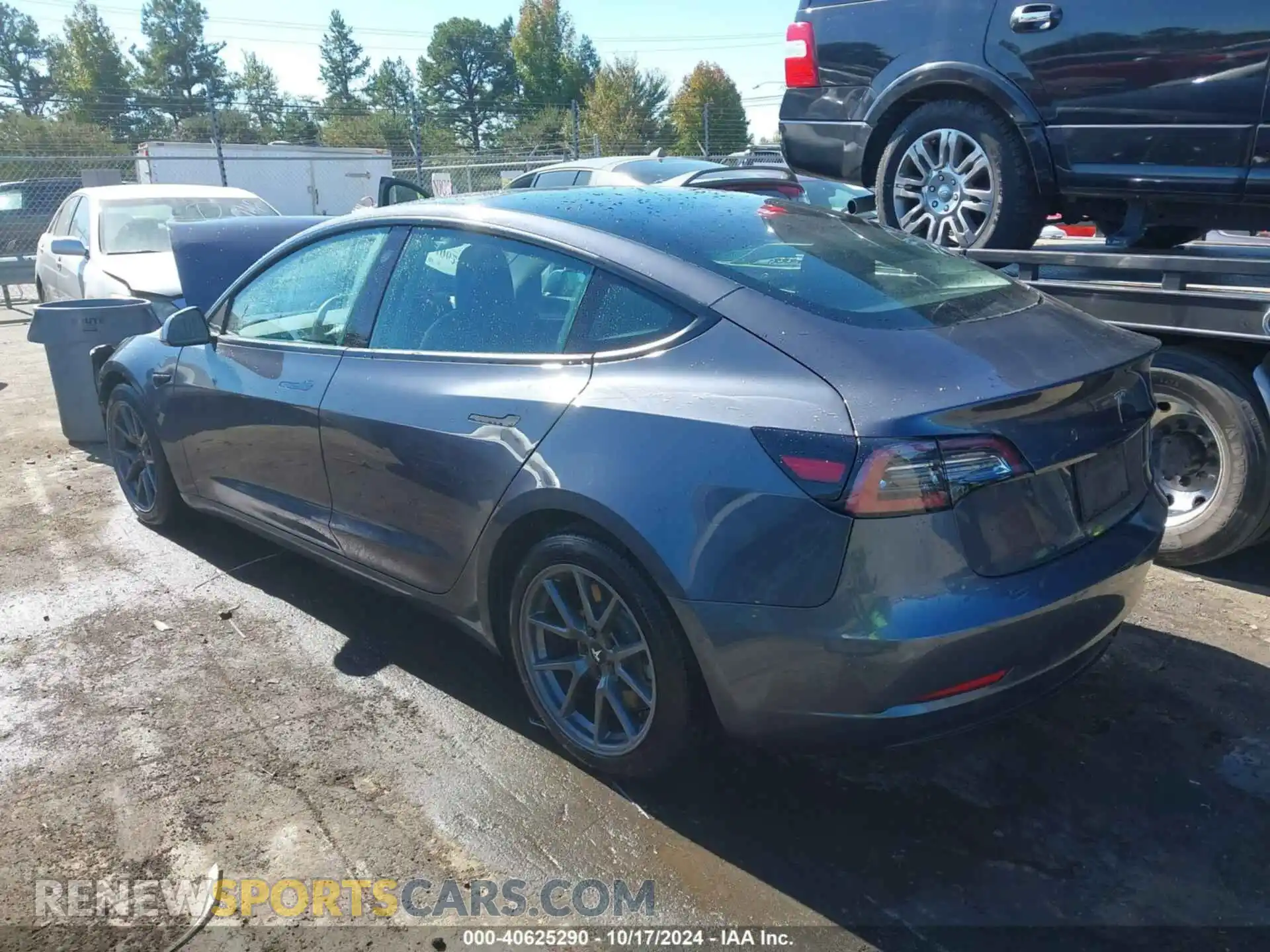3 Photograph of a damaged car 5YJ3E1EB3NF178170 TESLA MODEL 3 2022